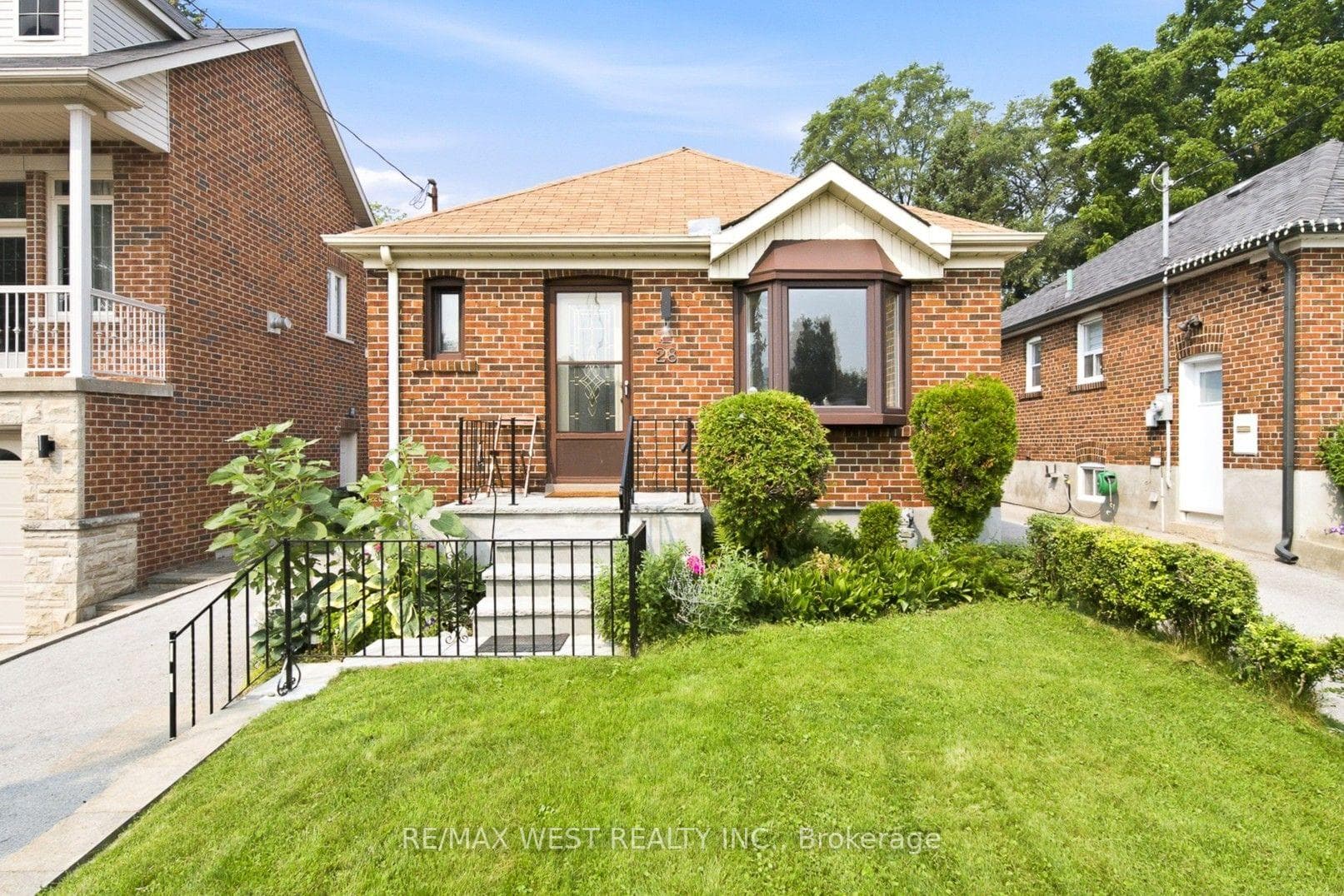 28 Aldgate Avenue photo 1