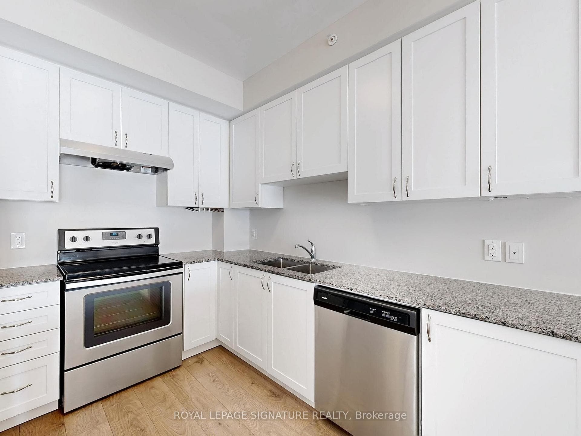 481 Rupert Avenue Unit 114 photo 9