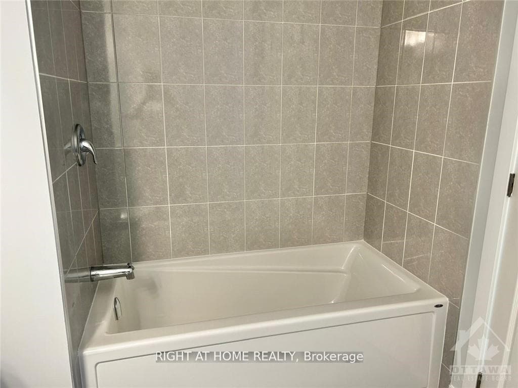 623 QUILTER Row photo 12