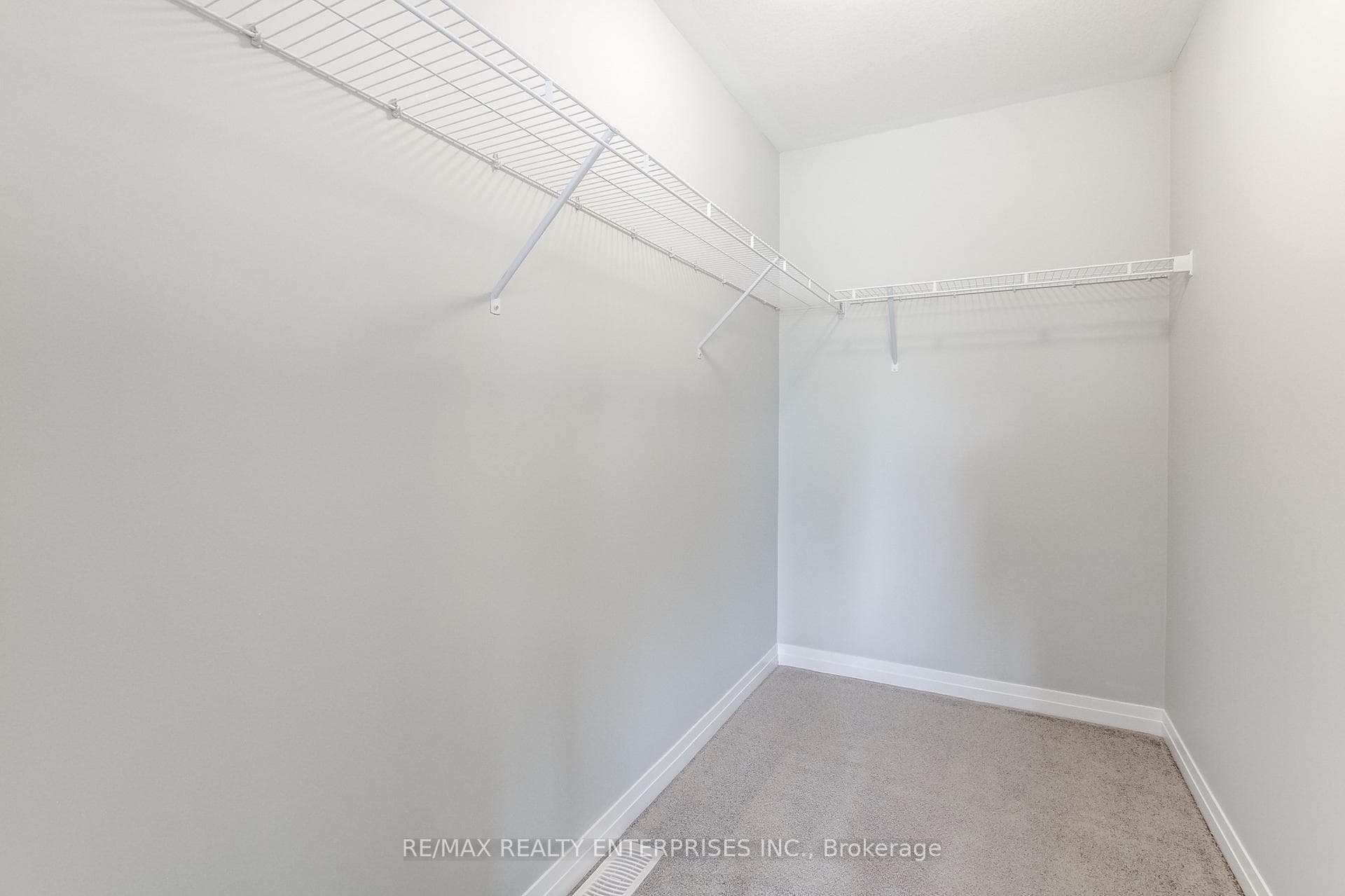 113 Leslie Davis Street photo 22