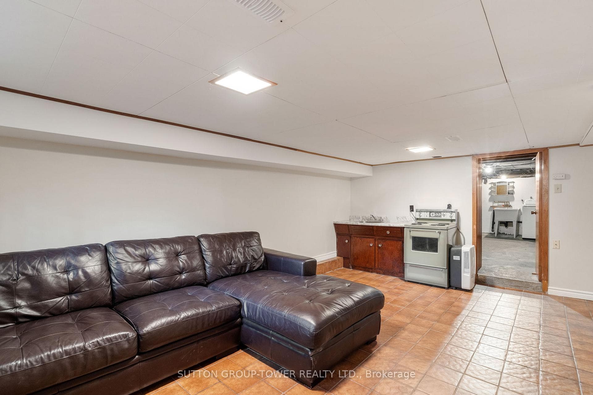 20 Strathmore Boulevard photo 17