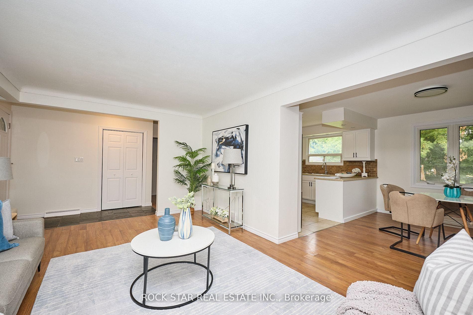 7 Joanna Drive photo 8