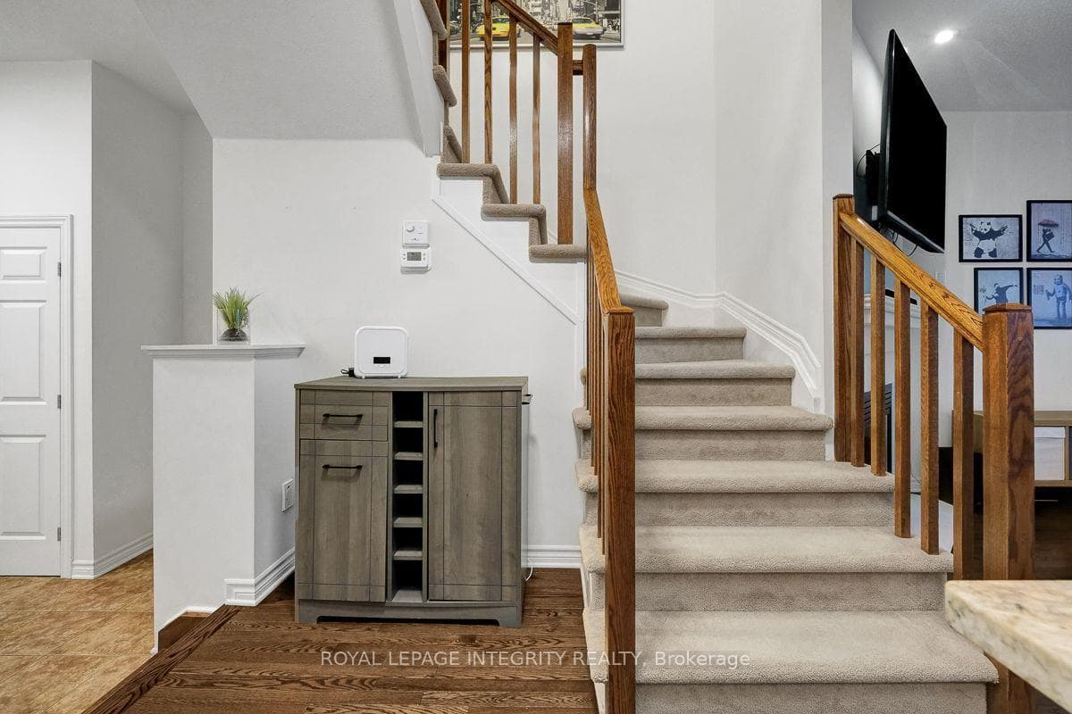 193 Mojave Crescent photo 8