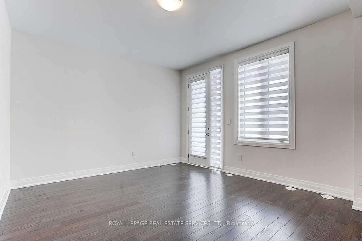 513 New England Court photo 30