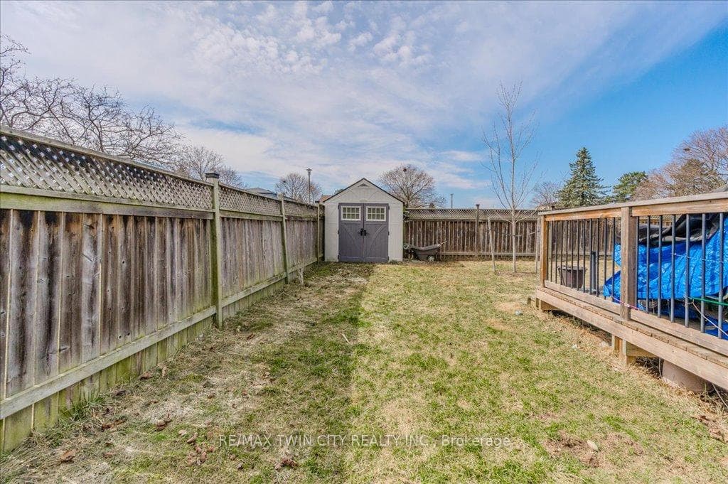 168 Sunset Court photo 37
