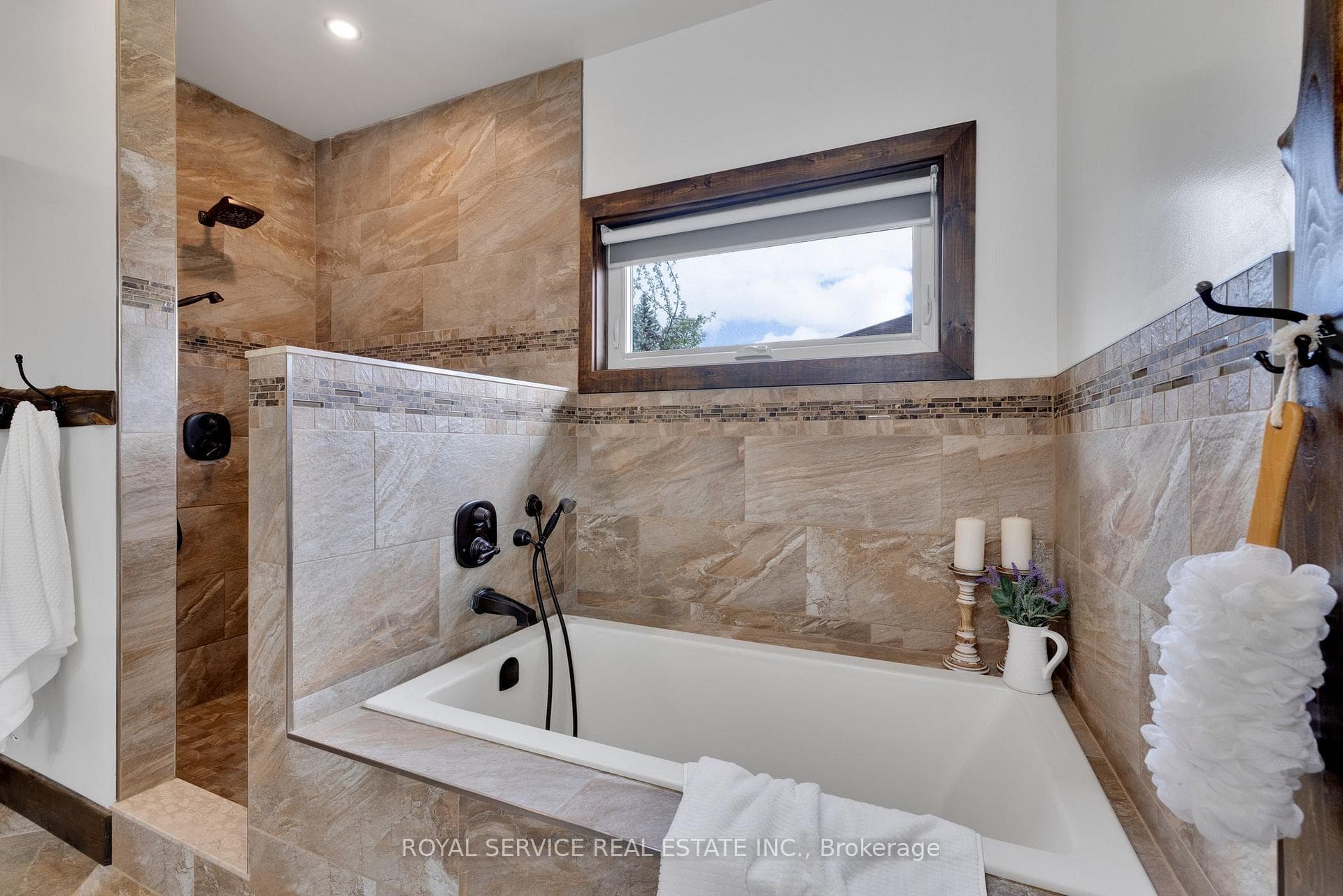 87 Loon Street photo 19