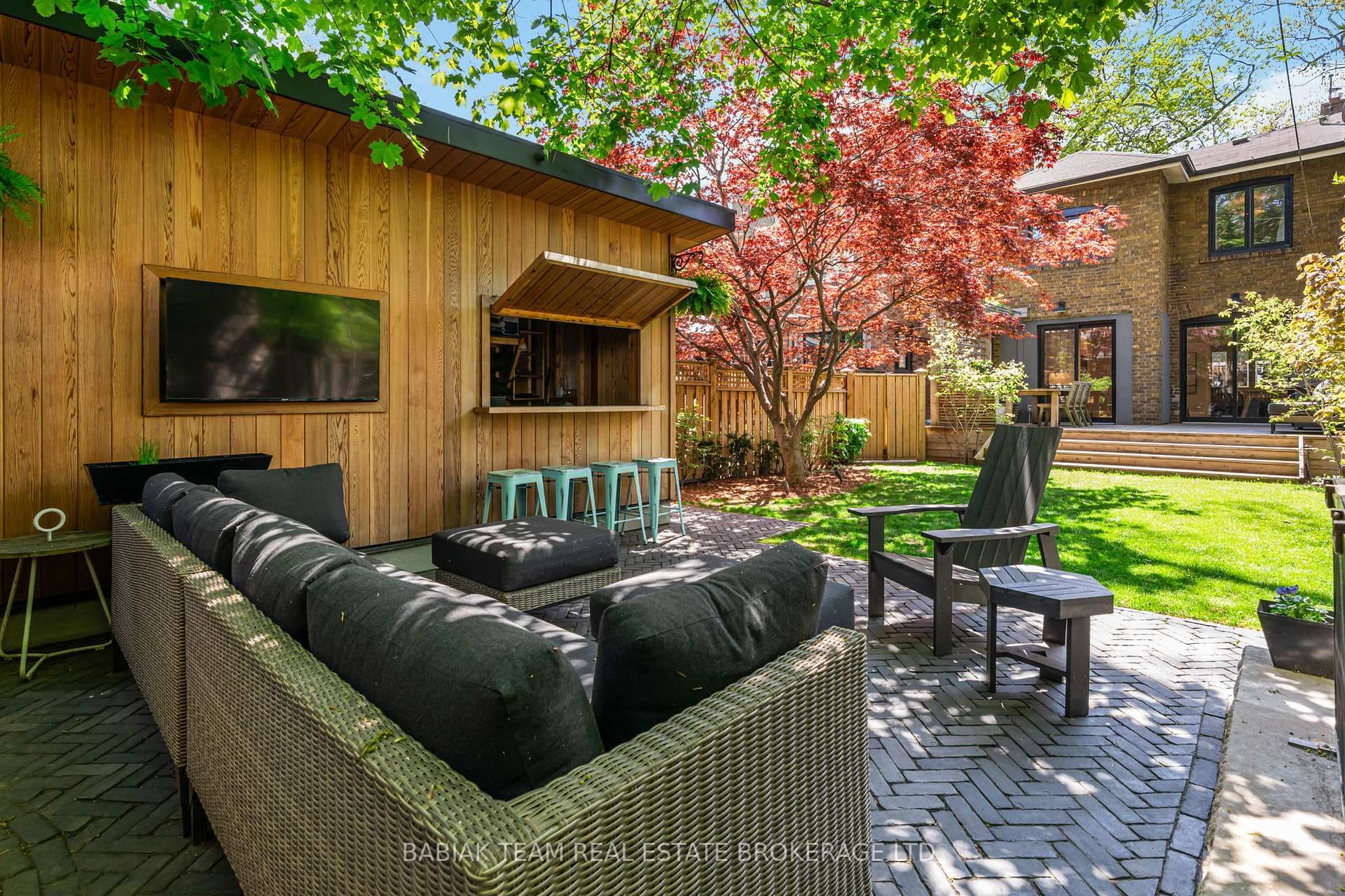 383 Armadale Avenue photo 39