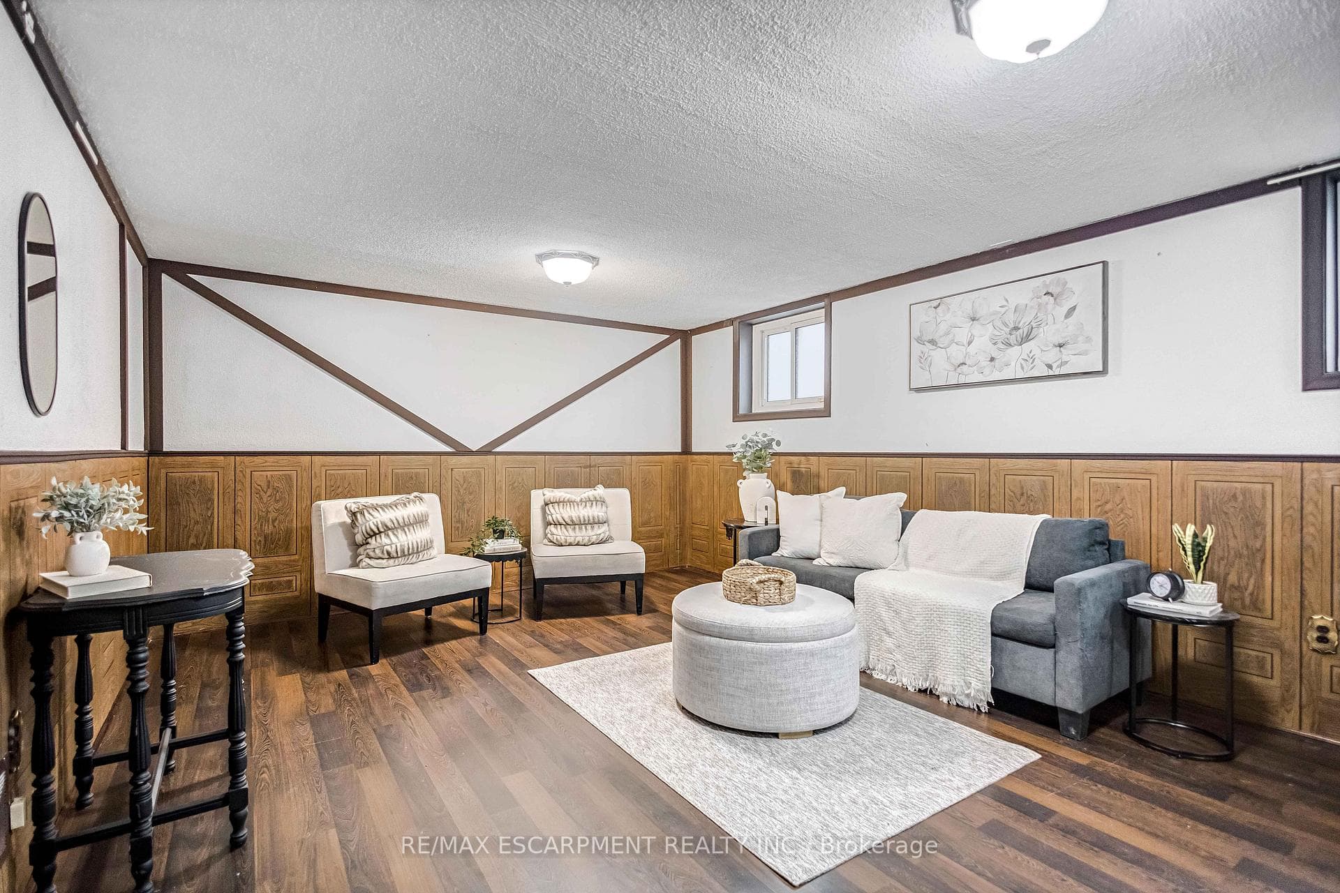 85 Ranchdale Drive photo 28