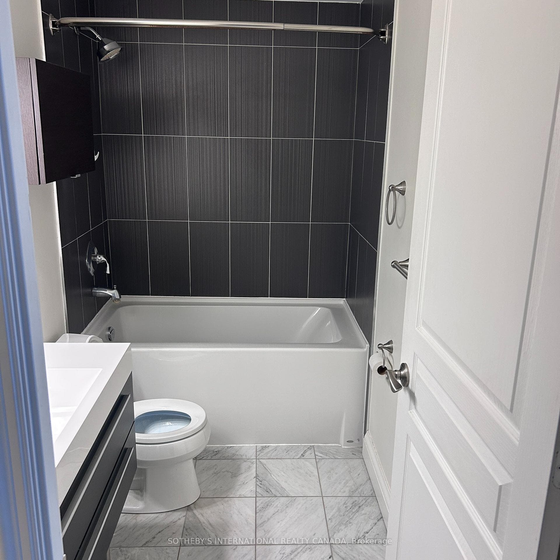 438 Richmond Street Unit 1208 photo 12
