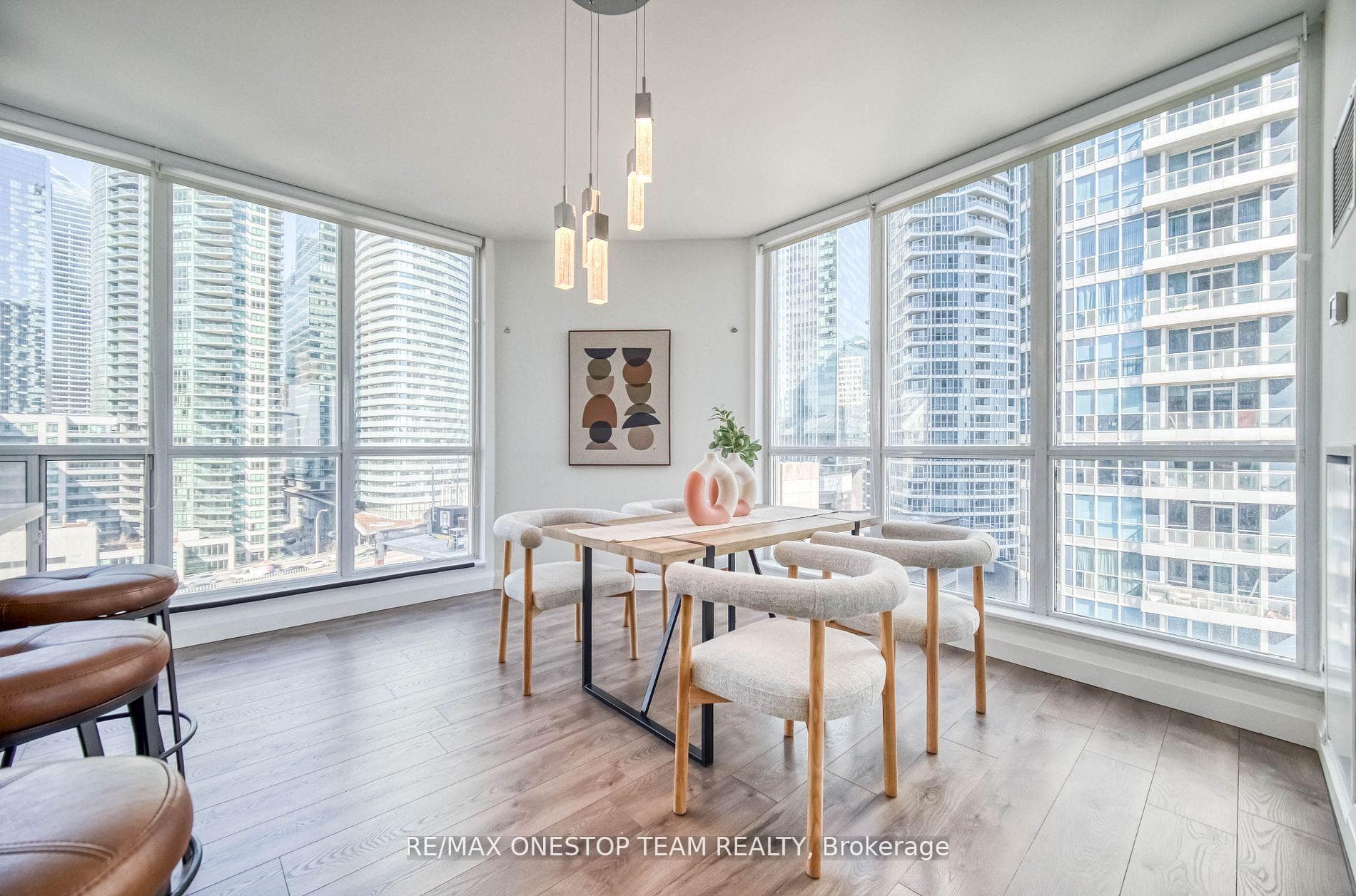 218 Queens Quay Unit 1002 photo 10