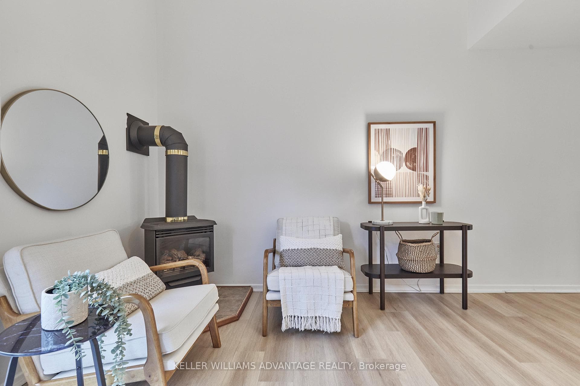 671 Huntingwood Drive Unit 6 photo 10