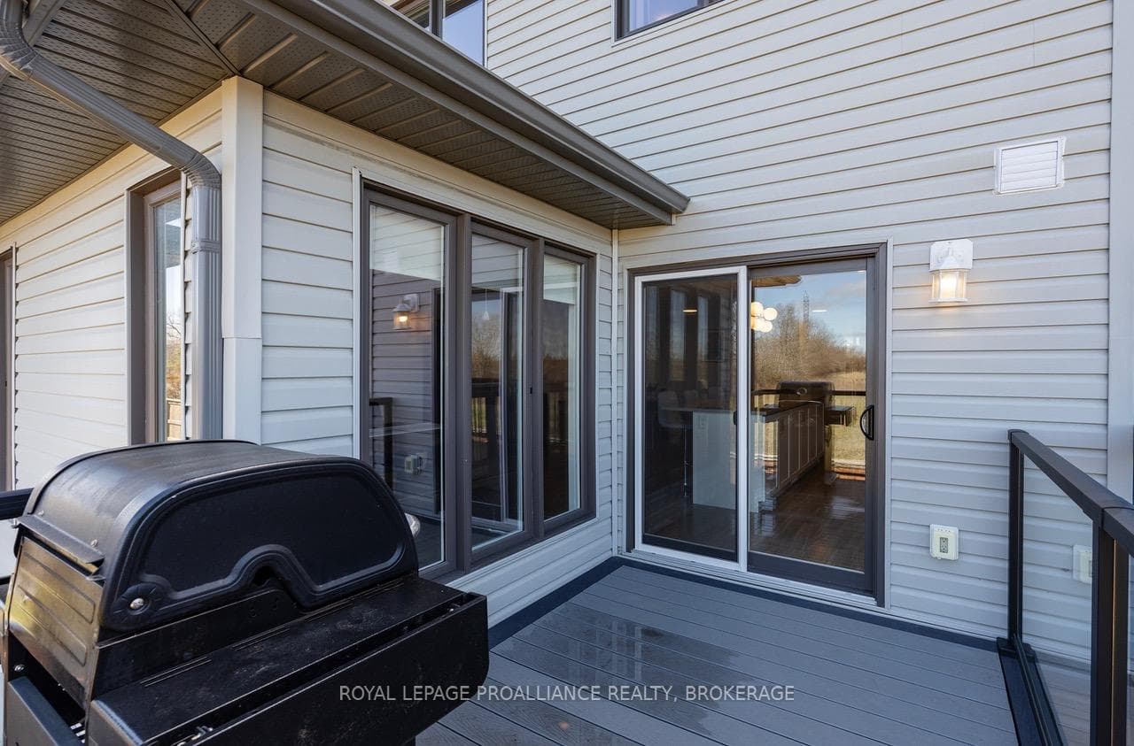 366 Buckthorn Drive photo 15