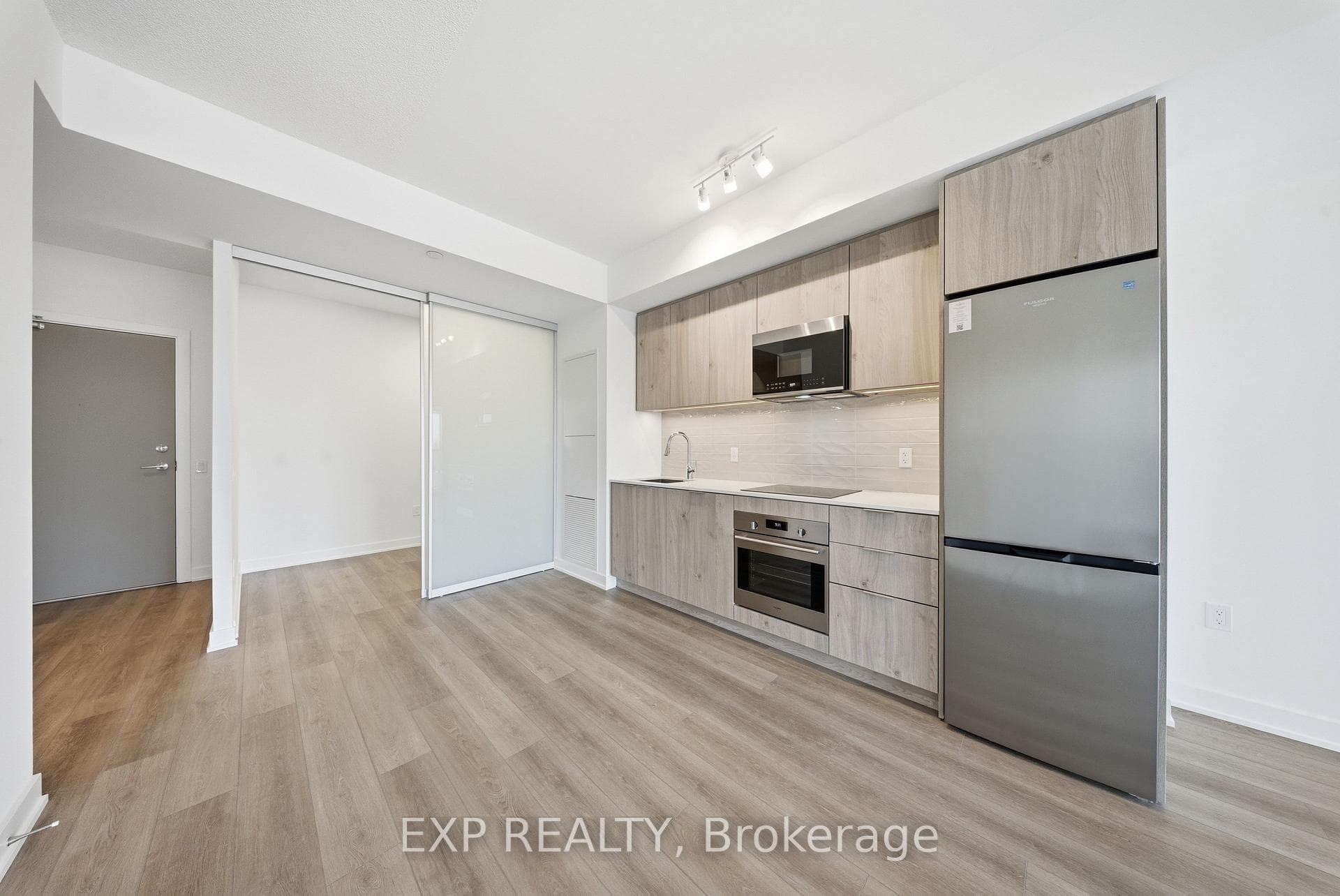 15 Skyridge Drive Unit 526 photo 12