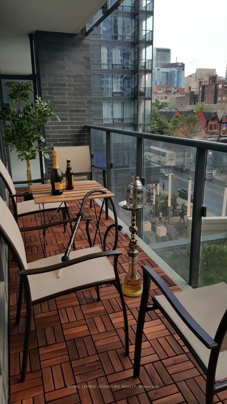 295 Adelaide Street Unit 414 photo 10
