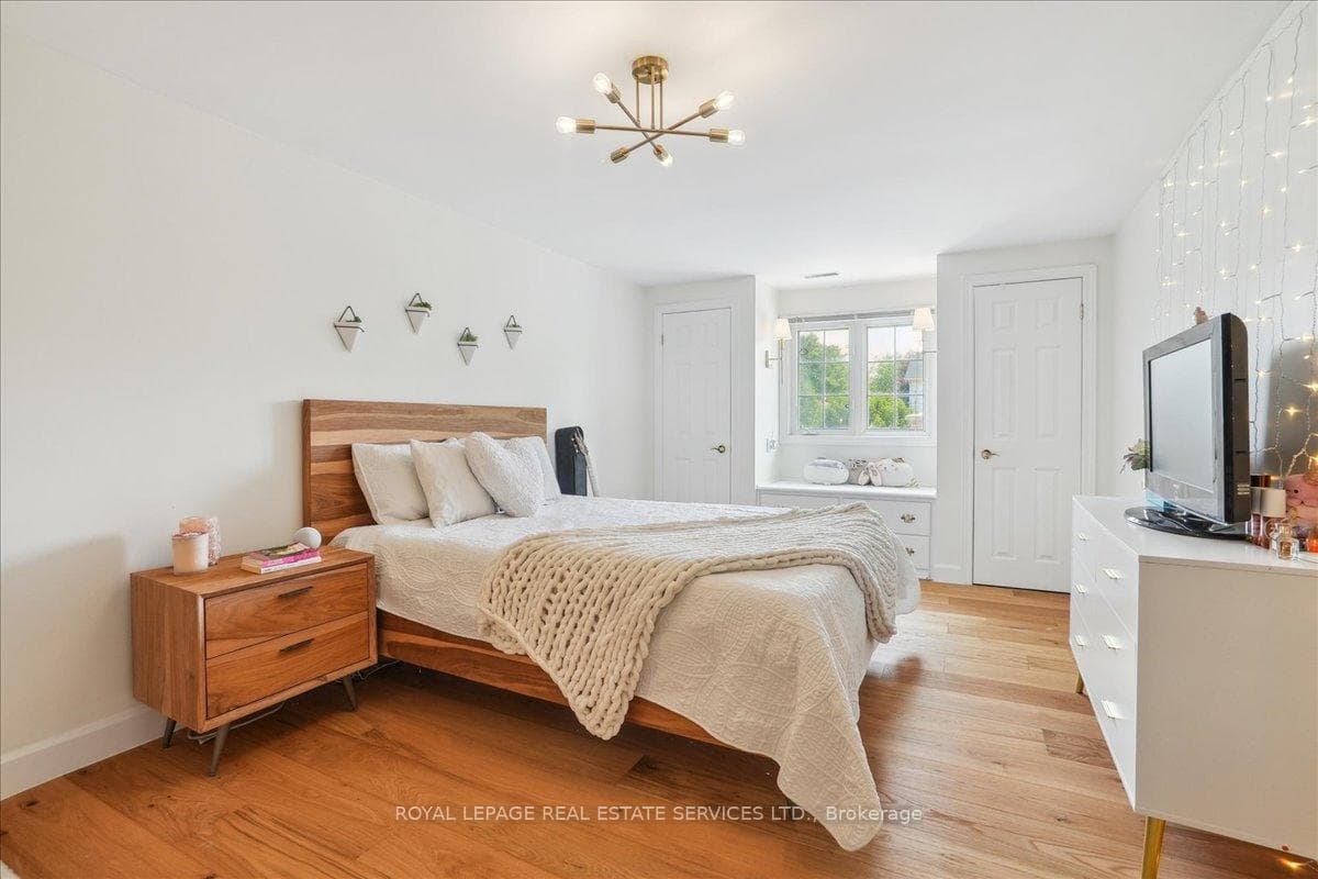 14 Dubarry Boulevard photo 33