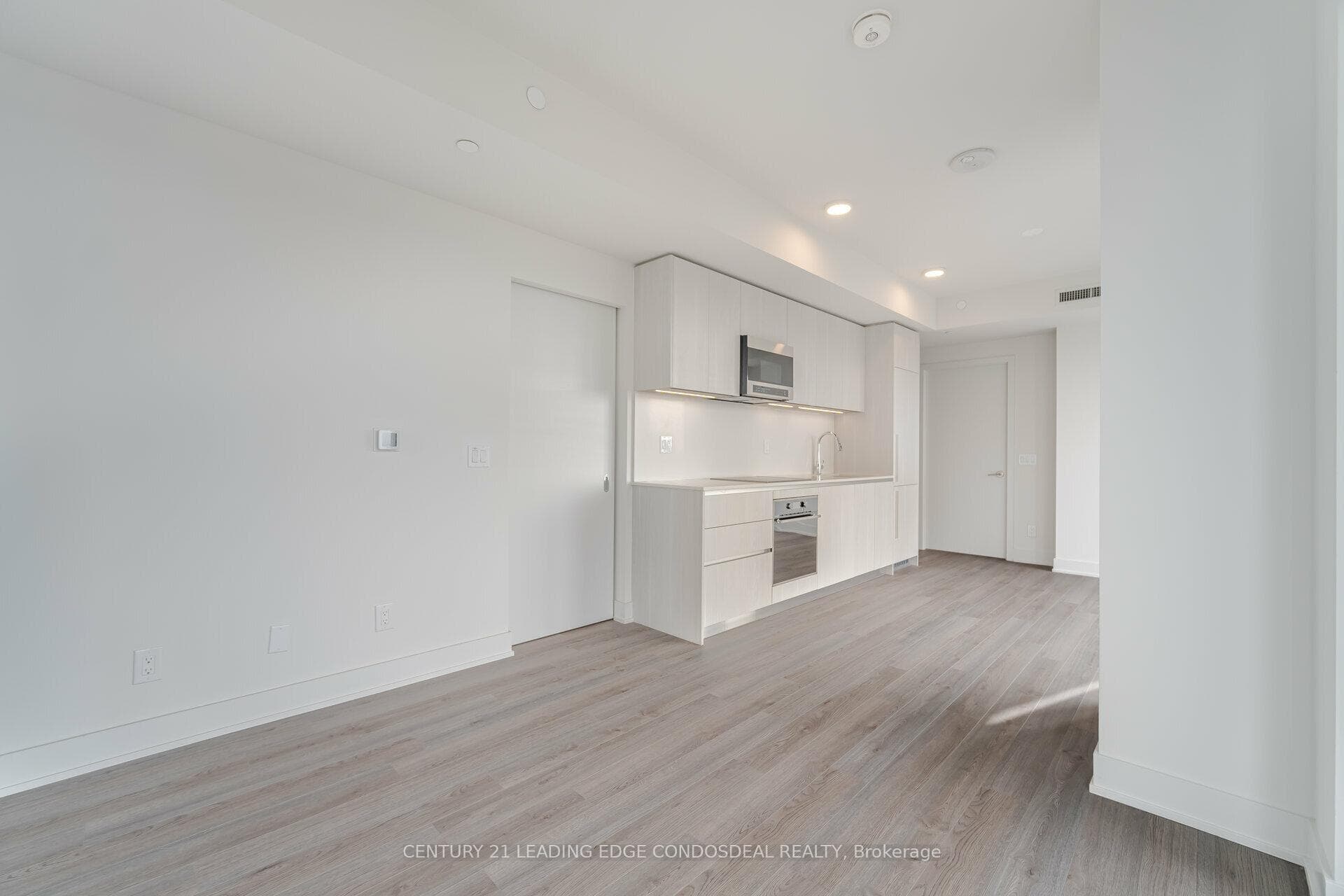 8 Cumberland Street Unit 3202 photo 23
