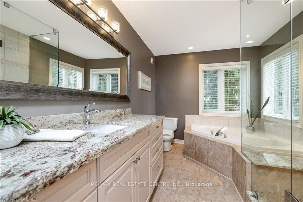 35 Karendale Crescent photo 24