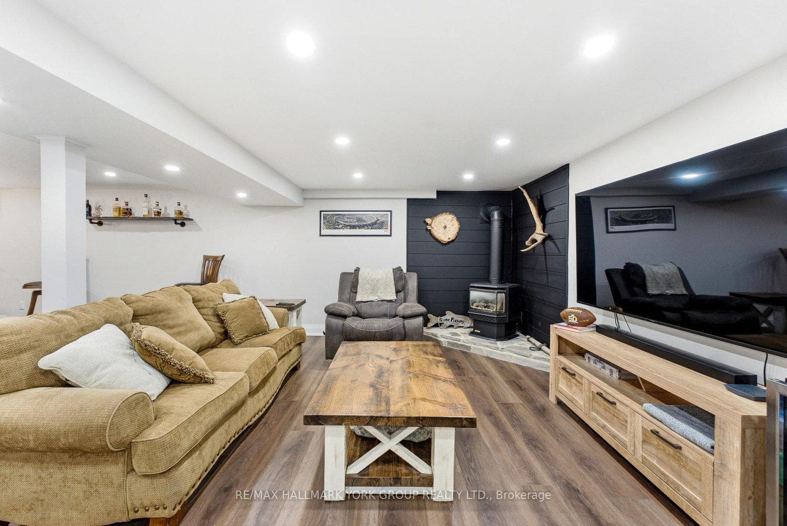 54 Twmarc Avenue photo 30