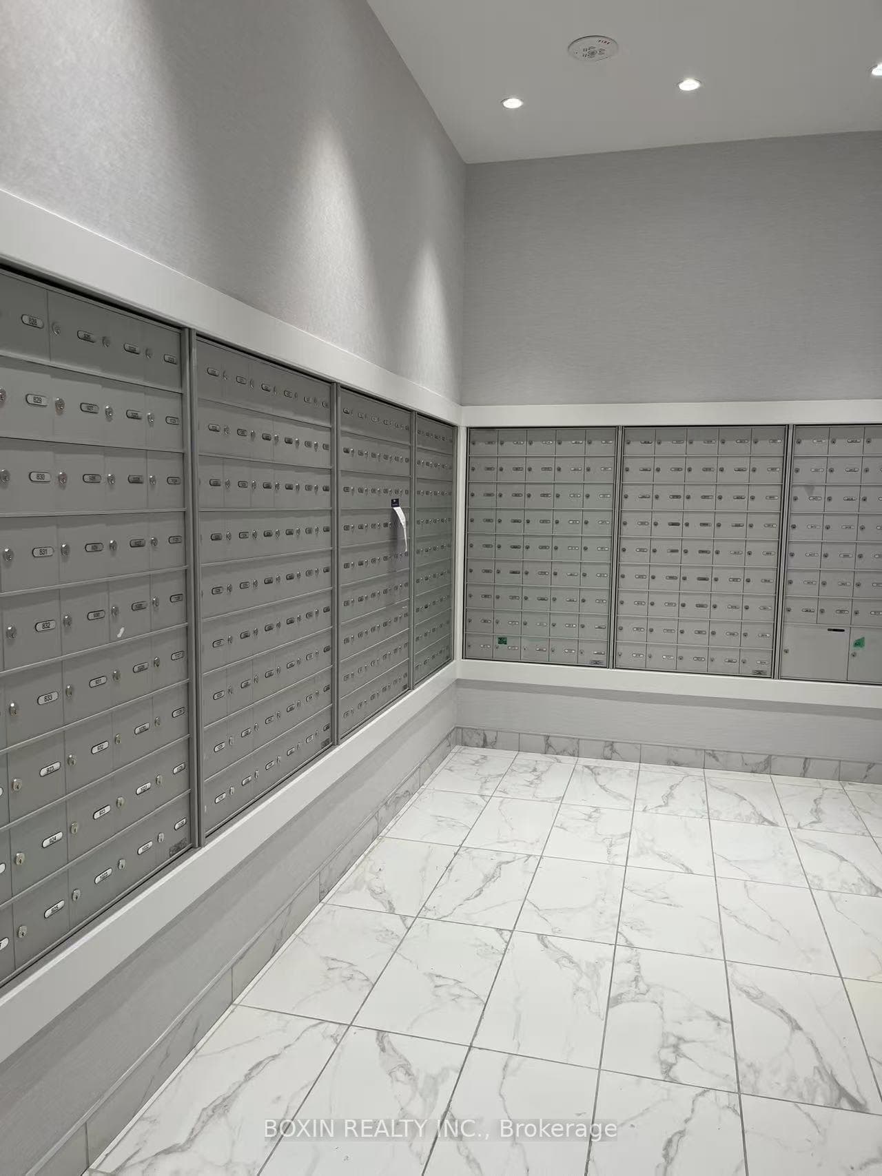 230 Simcoe Street Unit 1427 photo 14