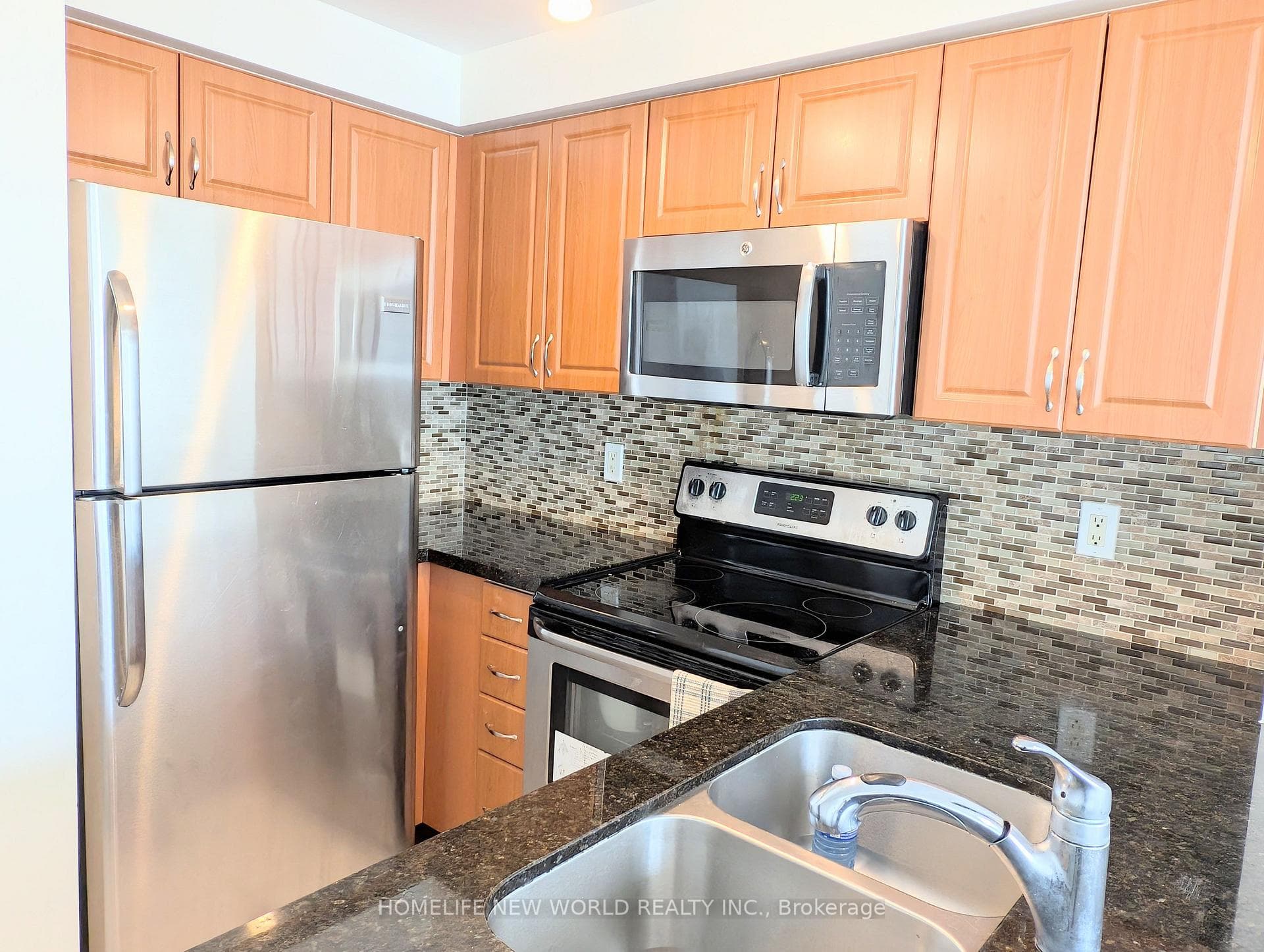 21 Hillcrest Avenue Unit 1705 photo 10