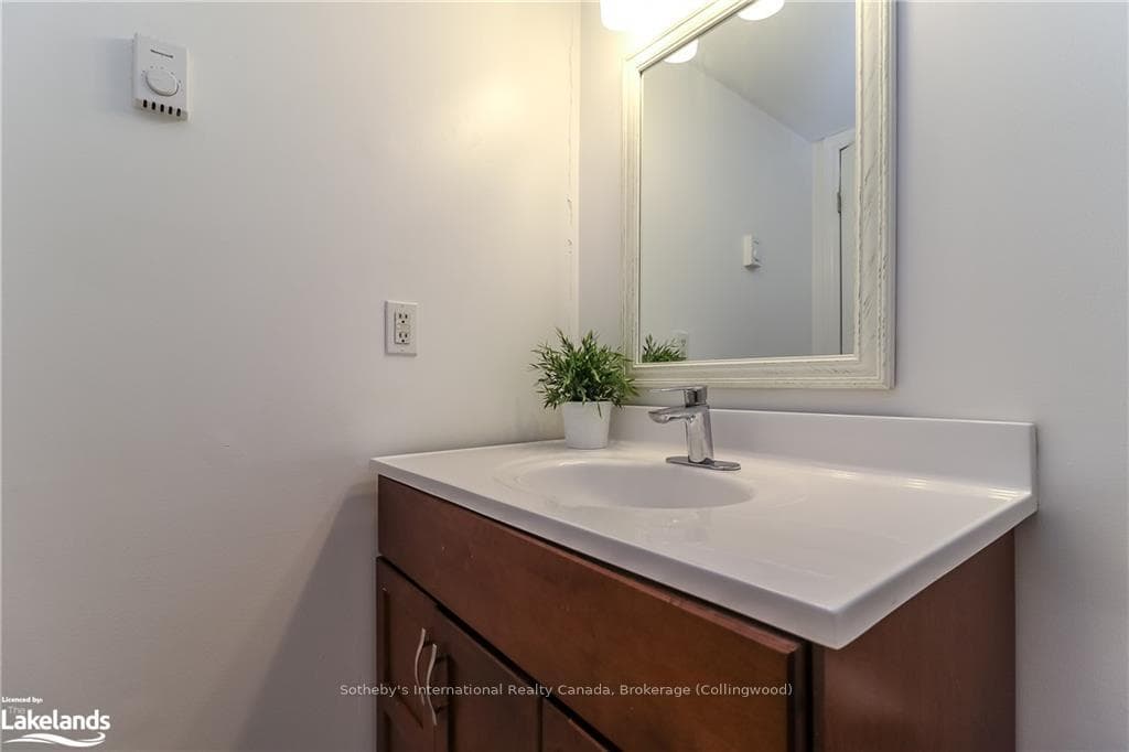 27 DAWSON Drive Unit 136 photo 18