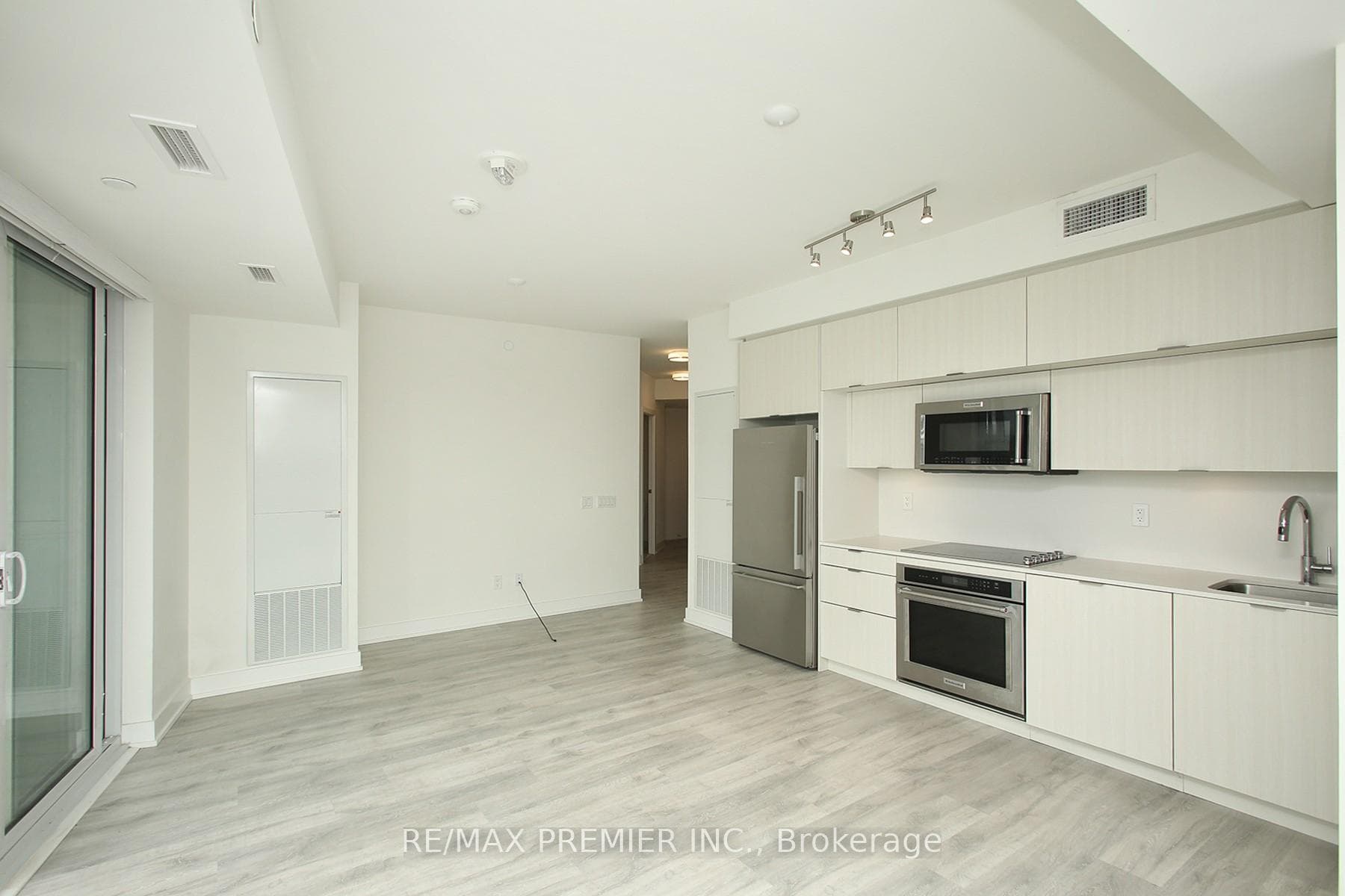 80 Vanauley Street Unit 705 photo 12