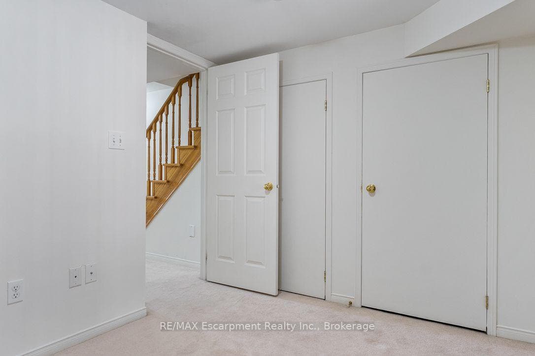 8 JIM BAIRD Mews photo 12