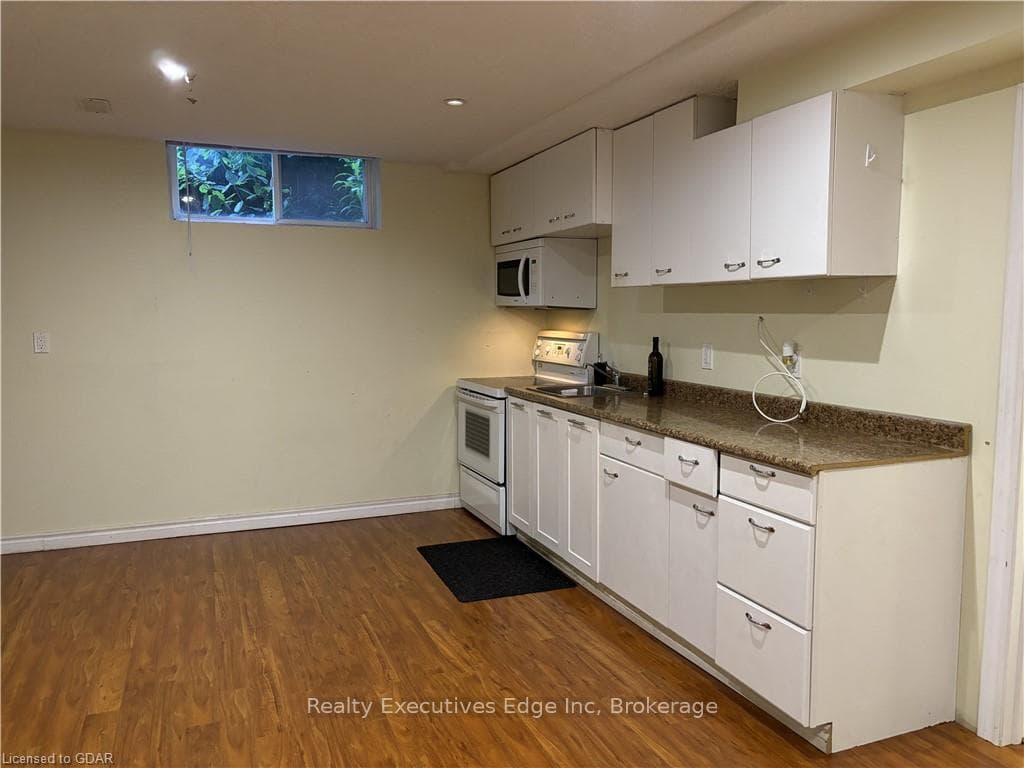 114 CLAIRFIELDS Drive Unit Lower photo 2