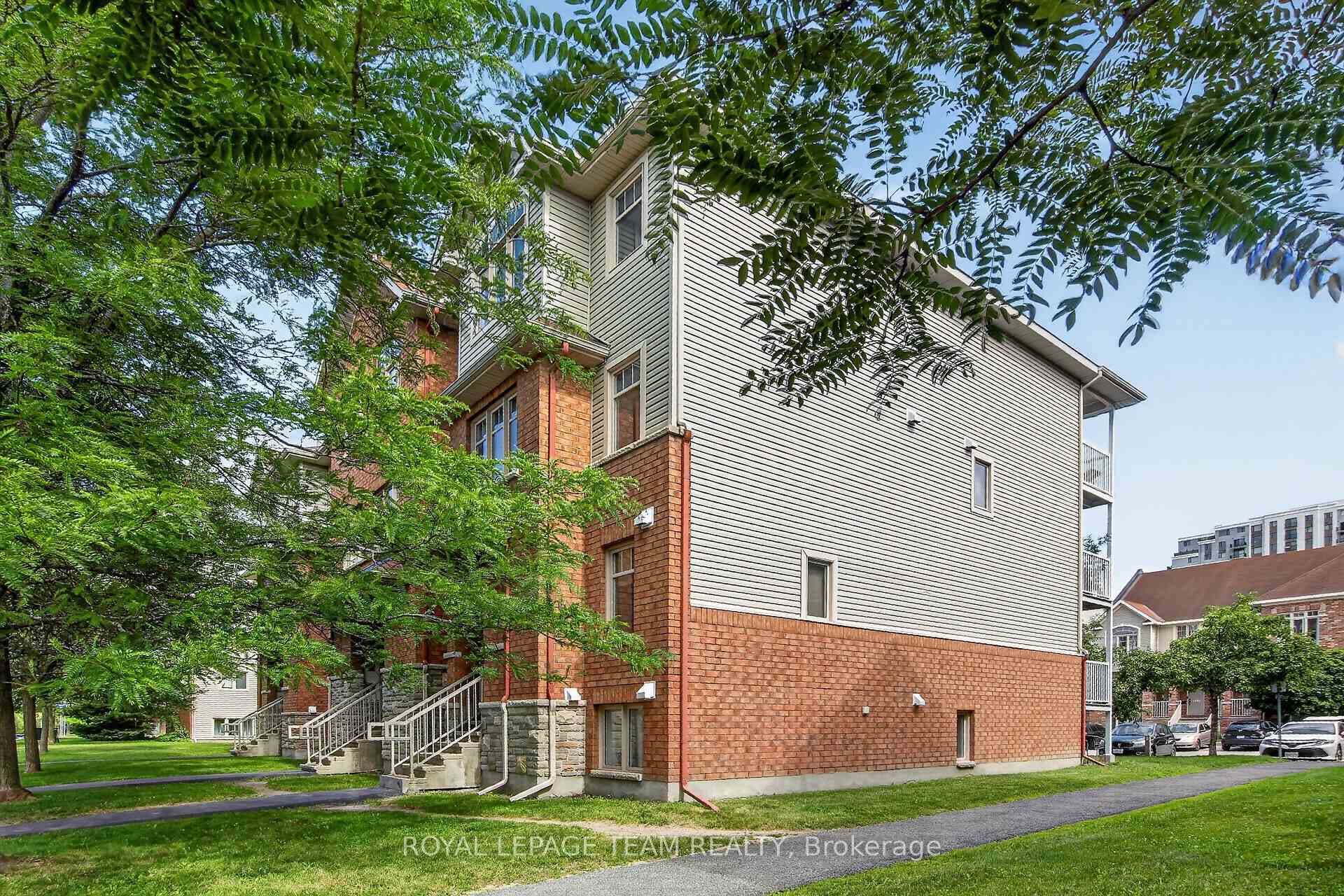 255 Deercroft Avenue photo 32
