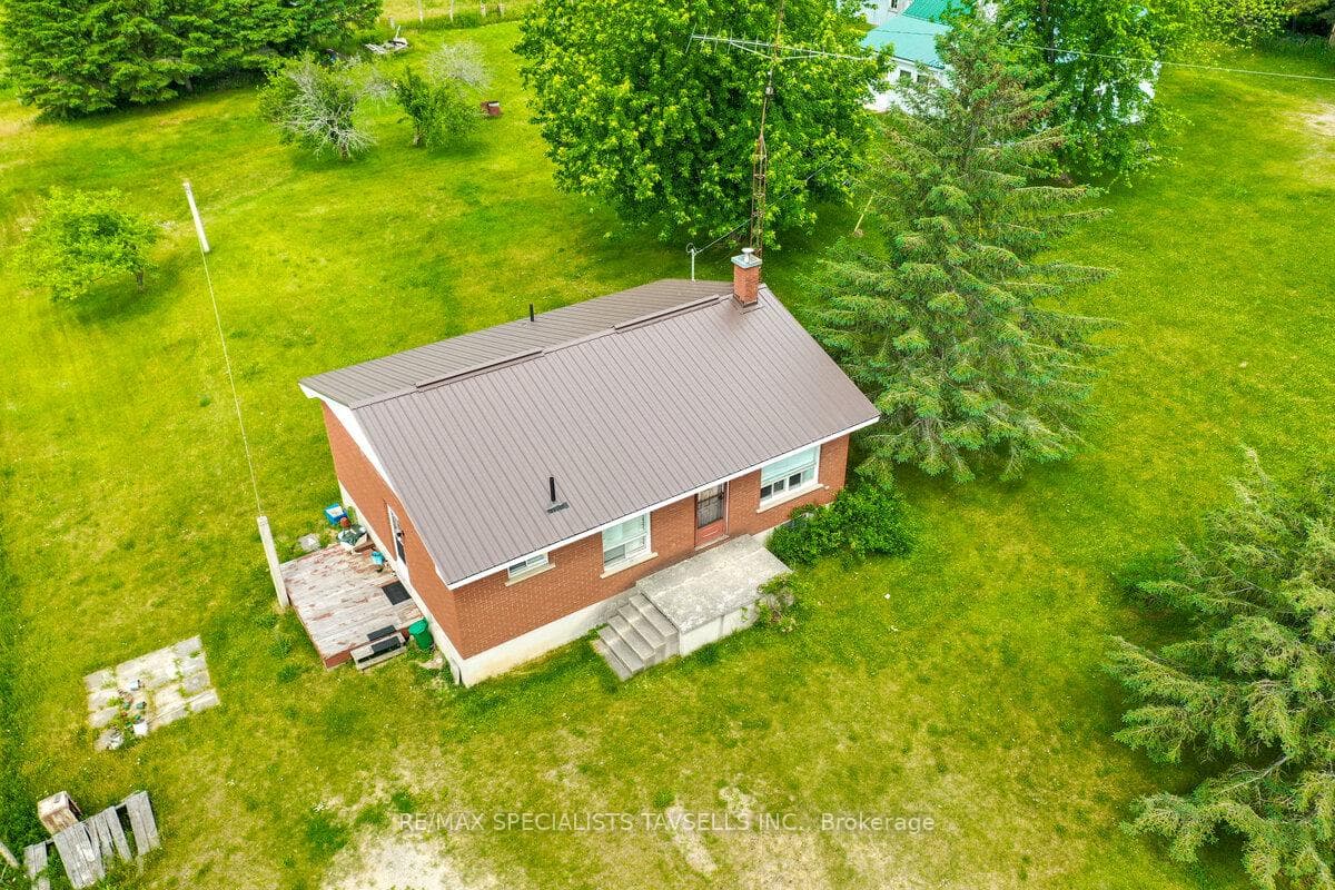 938198 Airport Road photo 5