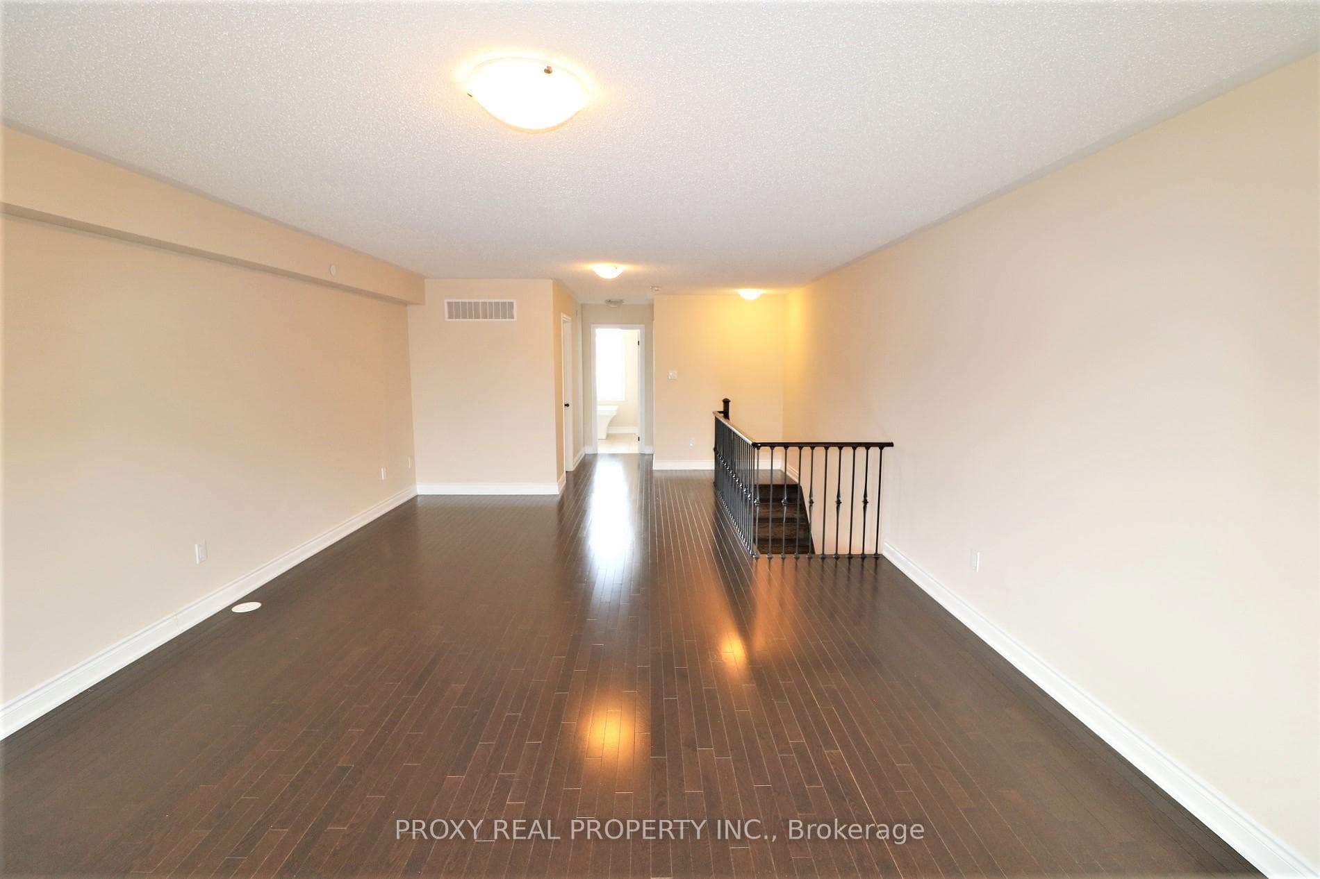 1331 Major Mackenzie Drive Unit 23 photo 28