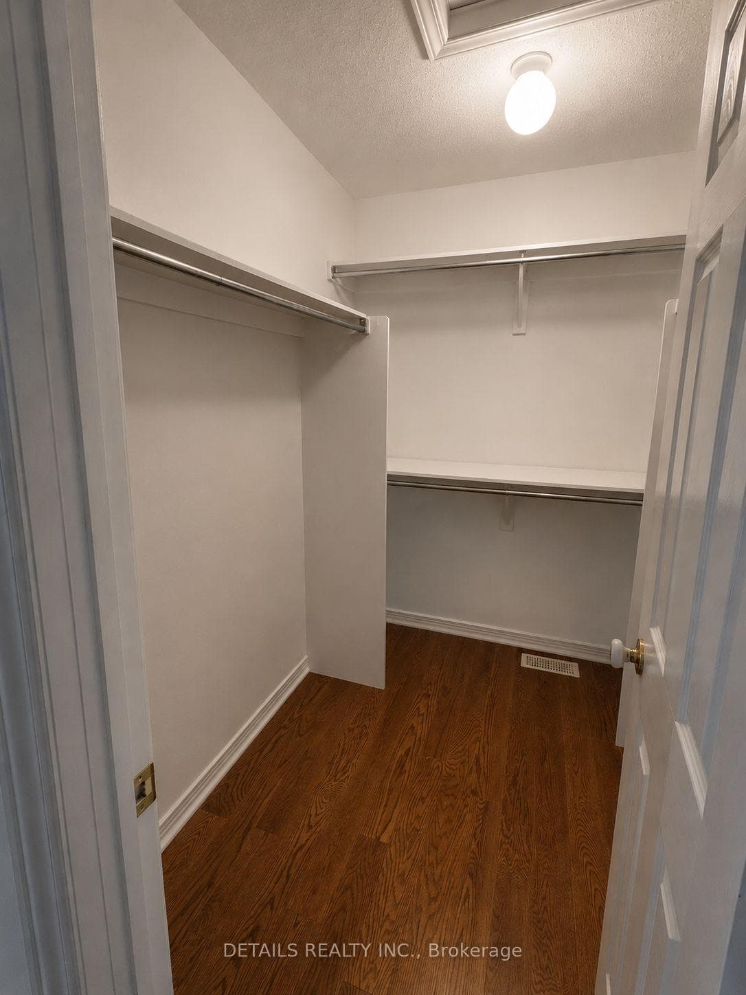 78 Deerfox Drive photo 4