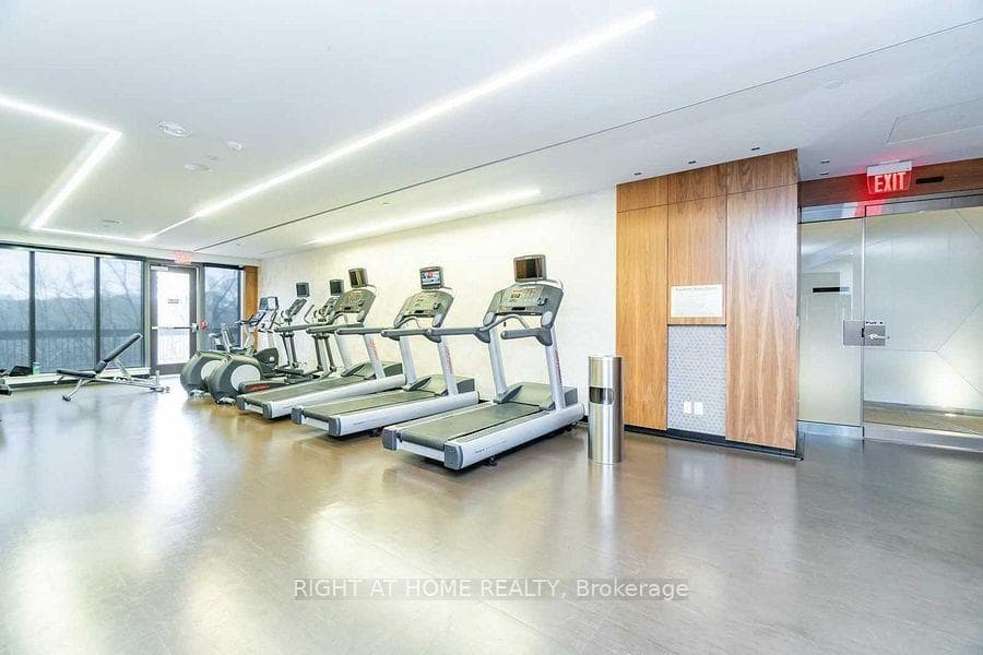 36 Park Lawn Road Unit 1304 photo 6