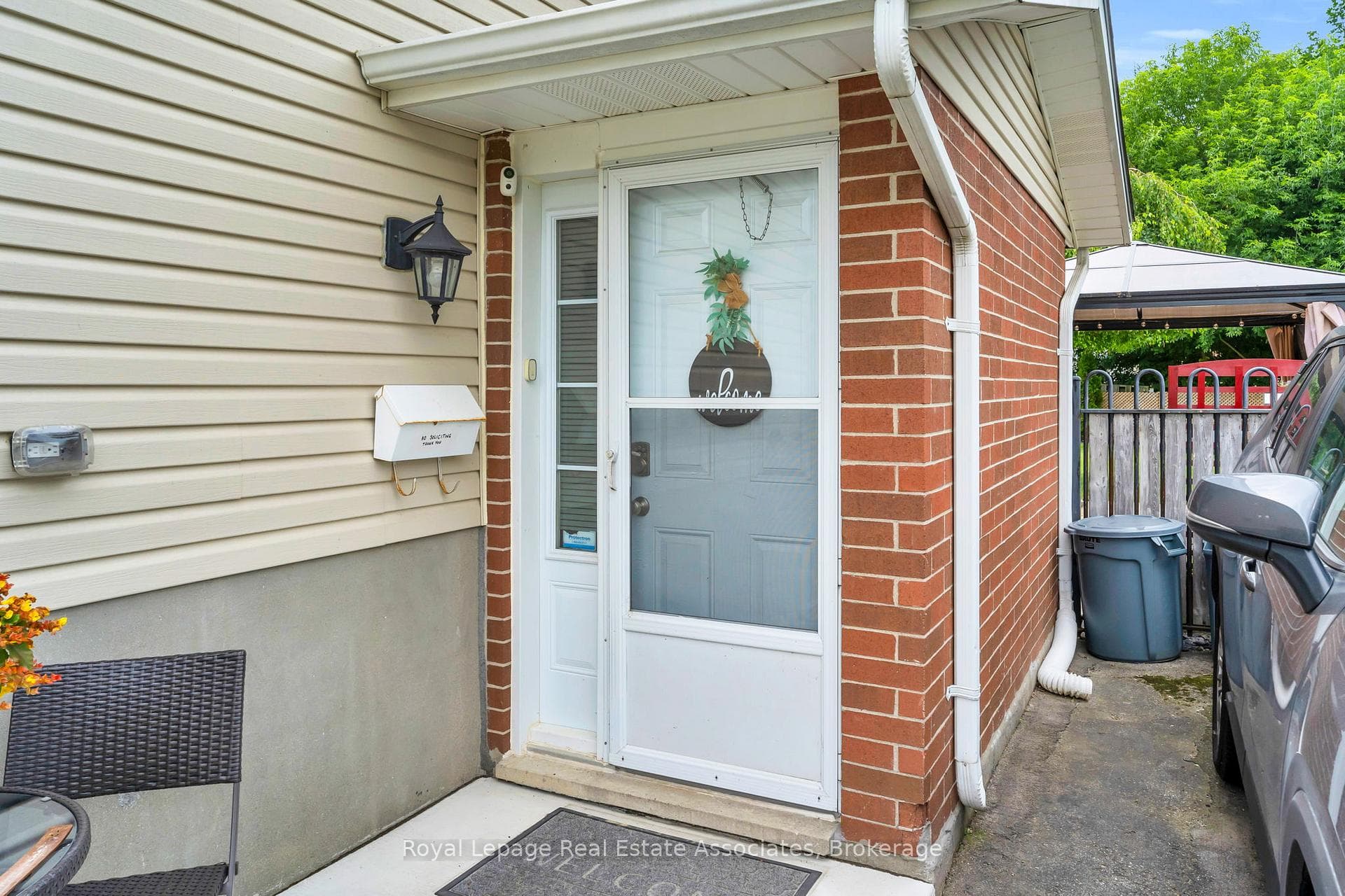 76 Keats Drive photo 3