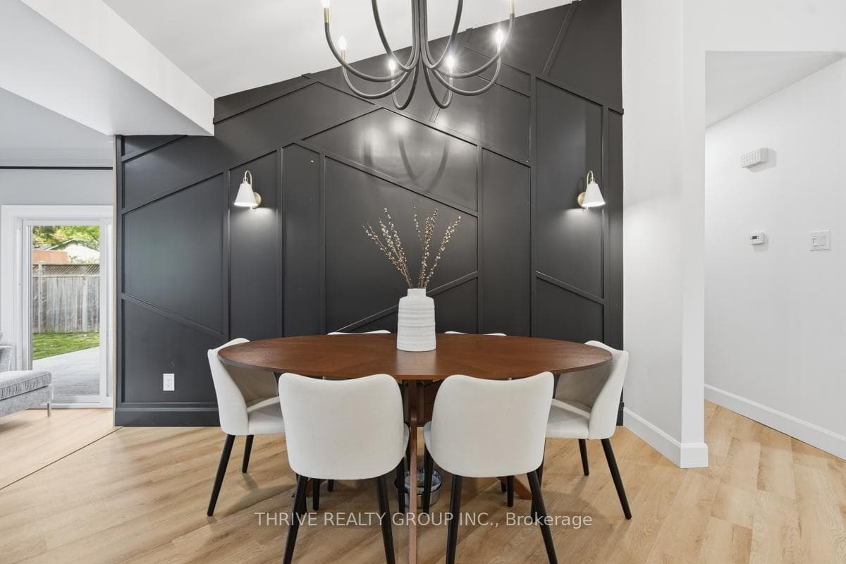21 Mcgill Place photo 11