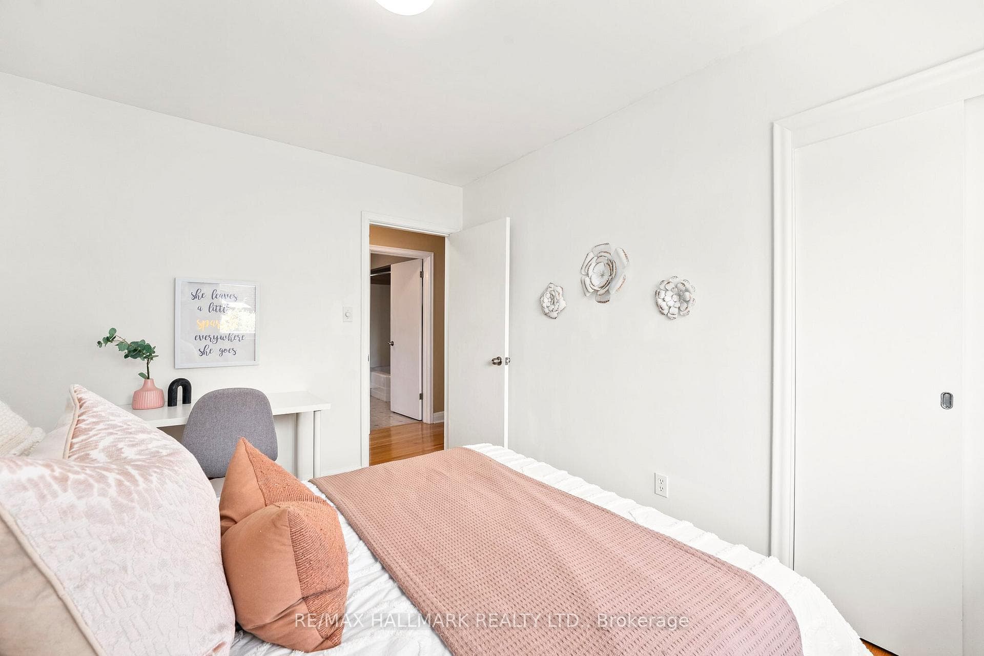 4 Panmure Crescent photo 10