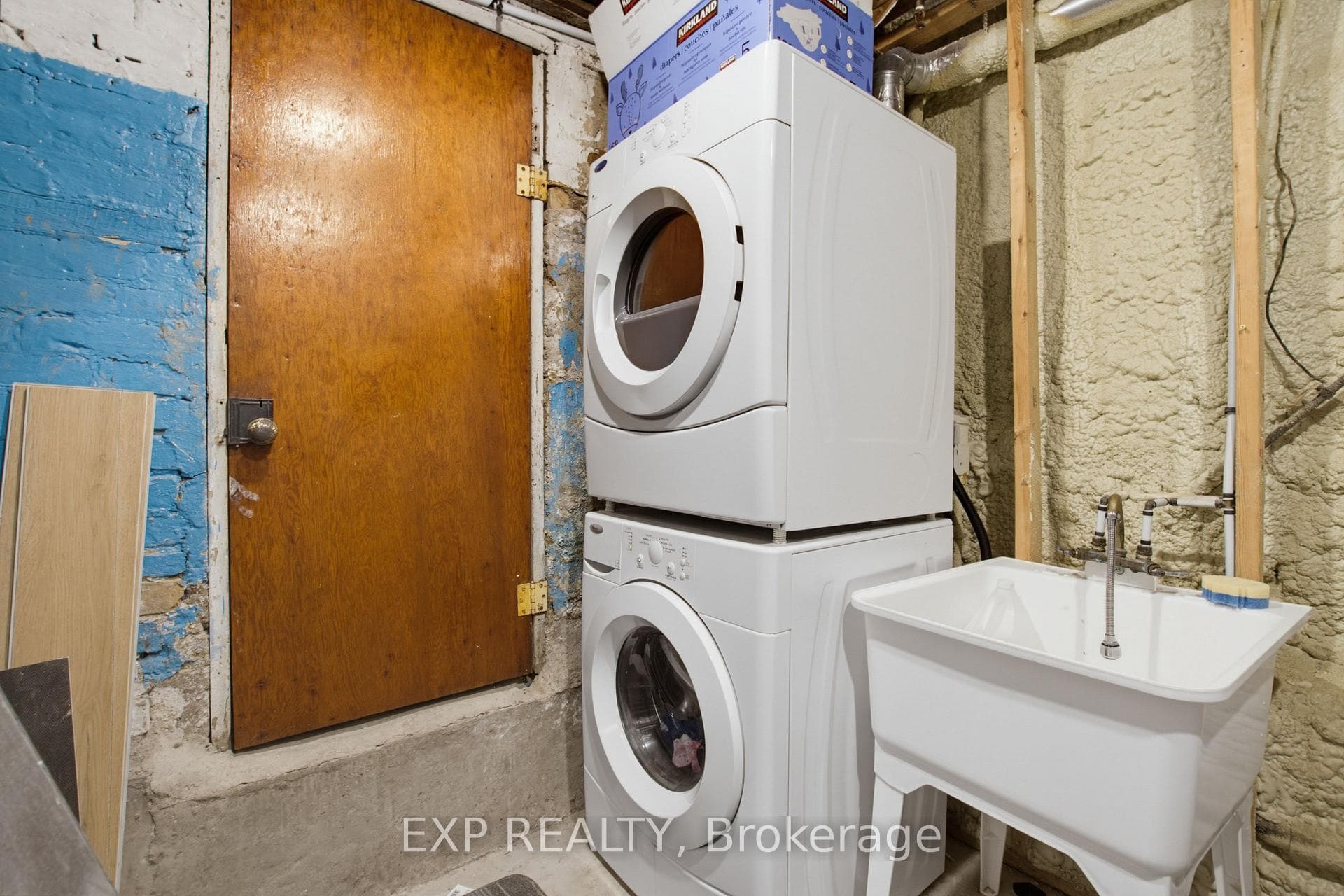121 Mount Pleasant Avenue photo 37