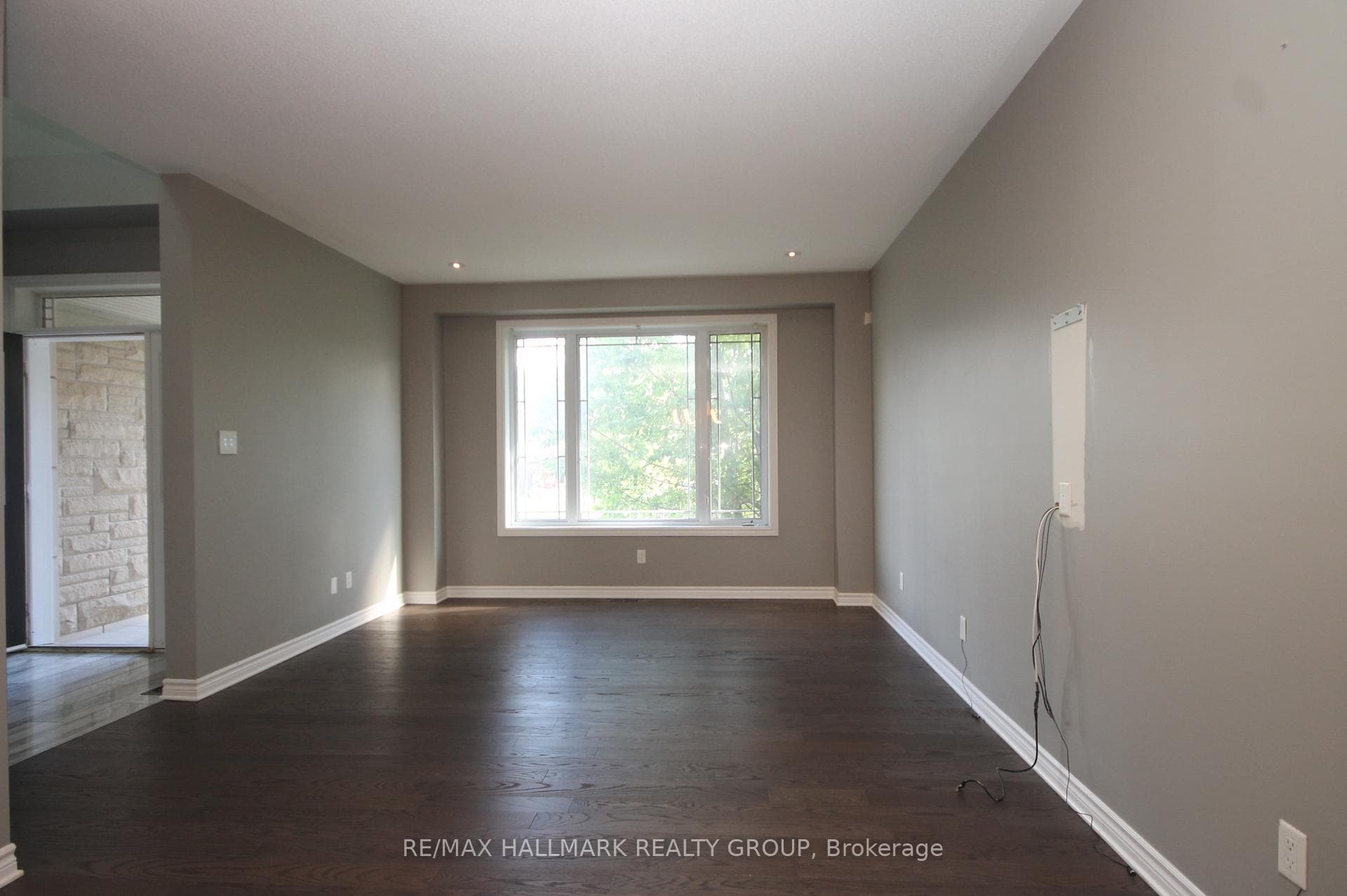 322 FAIRLAKES Way photo 7