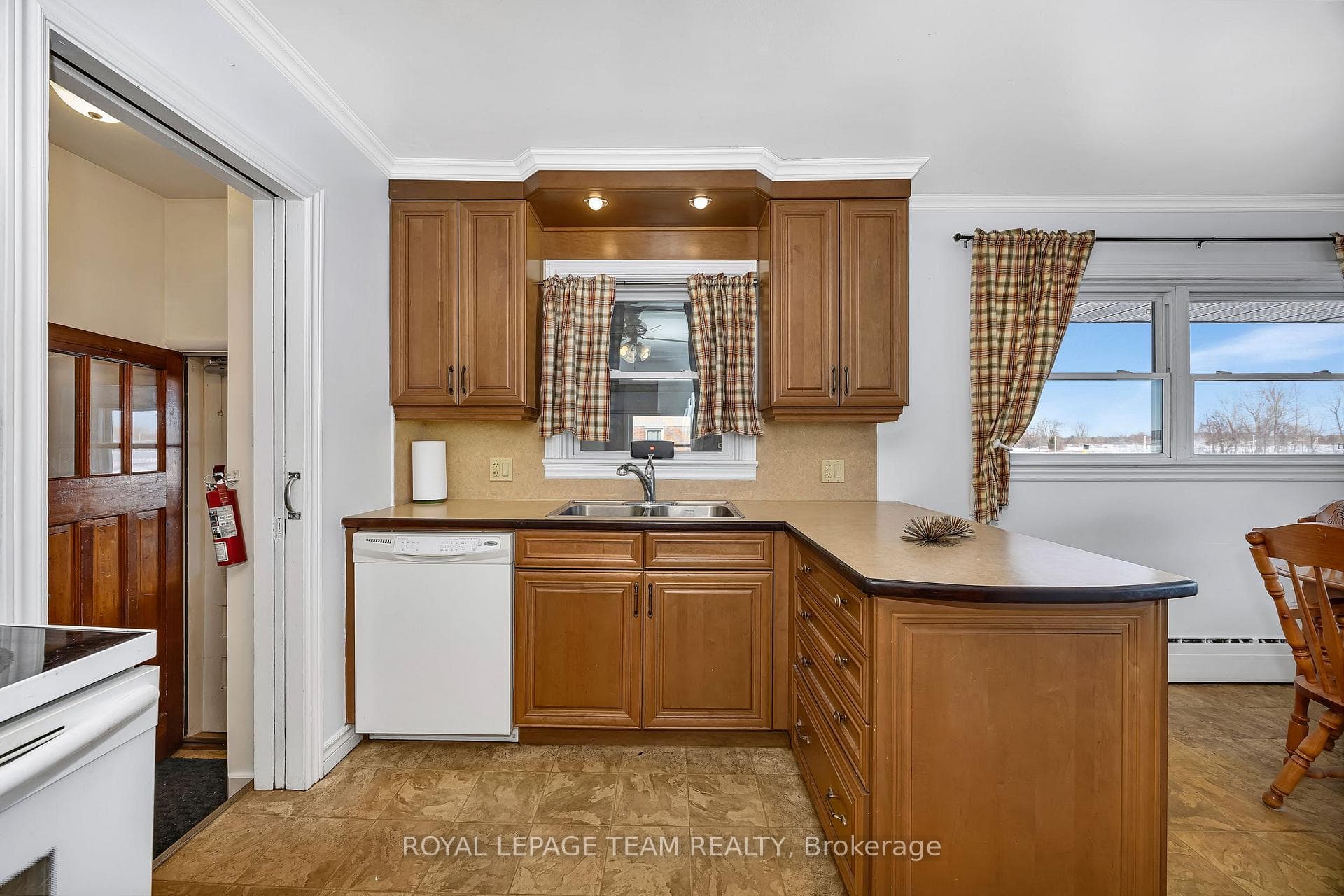 30 Elizabeth Drive photo 15