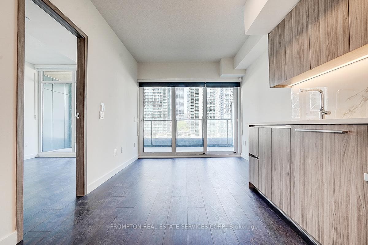 1 Concord Cityplace Way Unit 538 photo 13