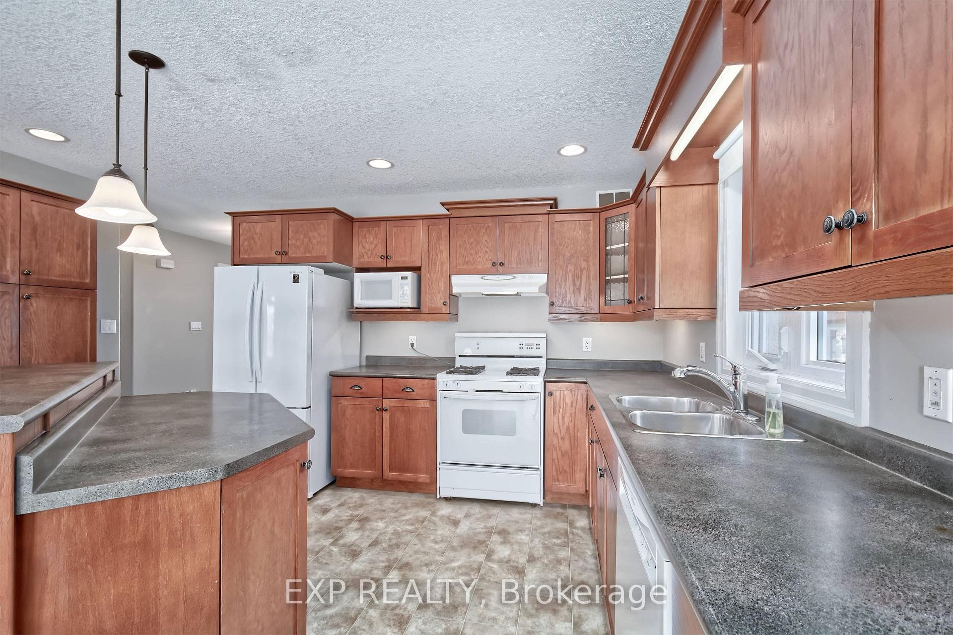 54 Treadwell Street photo 16