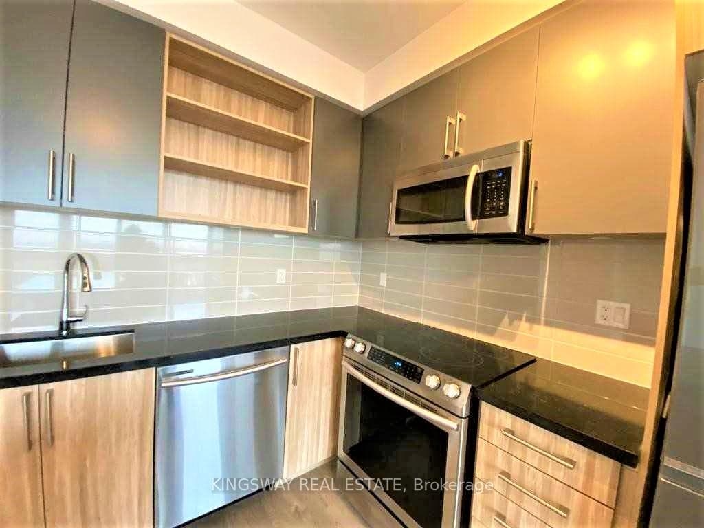 4699 Glen Erin Drive Unit 1403 photo 5