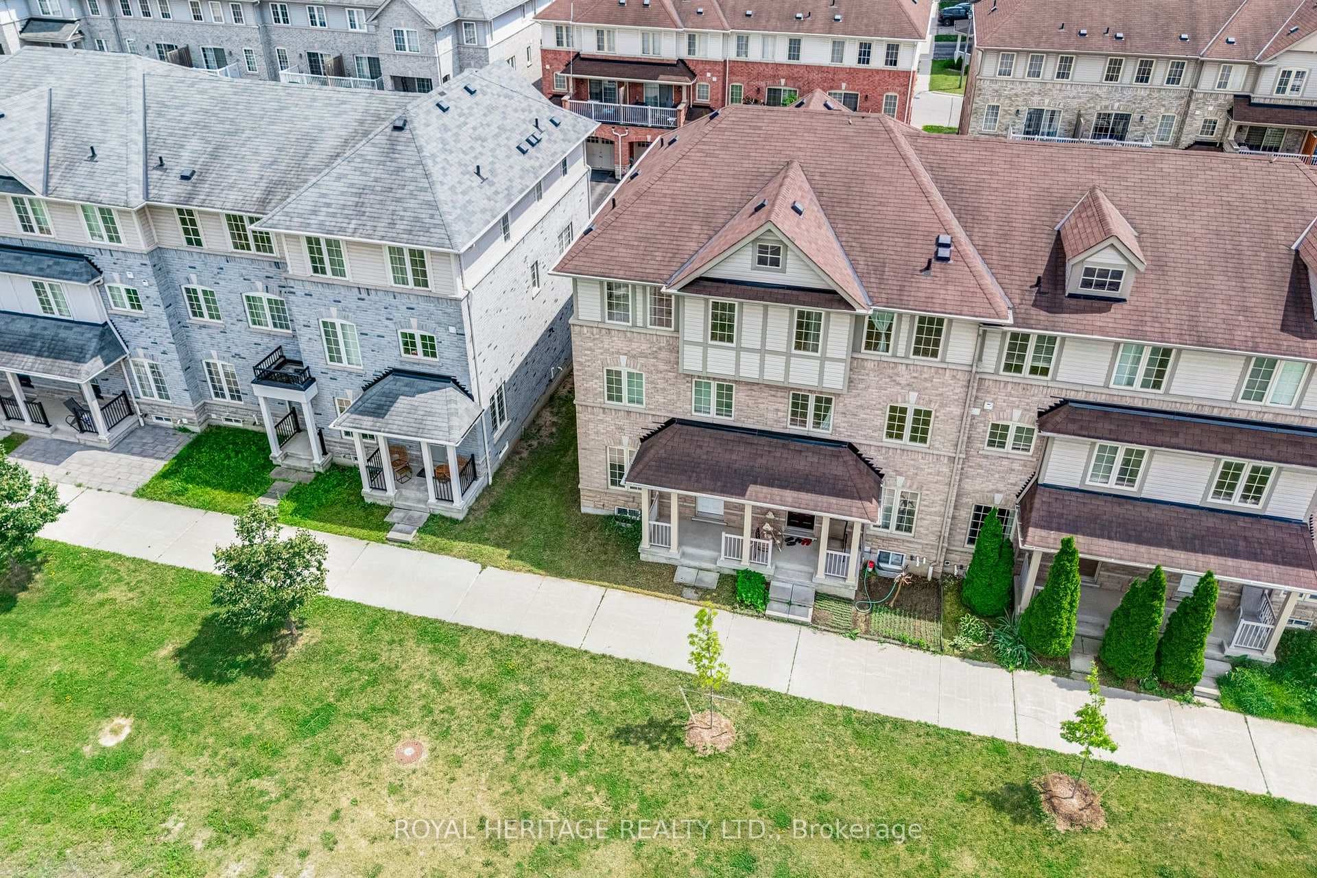 497 Rossland Road photo 23