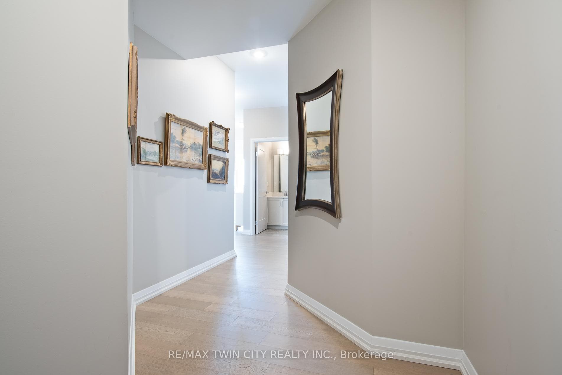 155 Caroline Street Unit 1009 photo 24