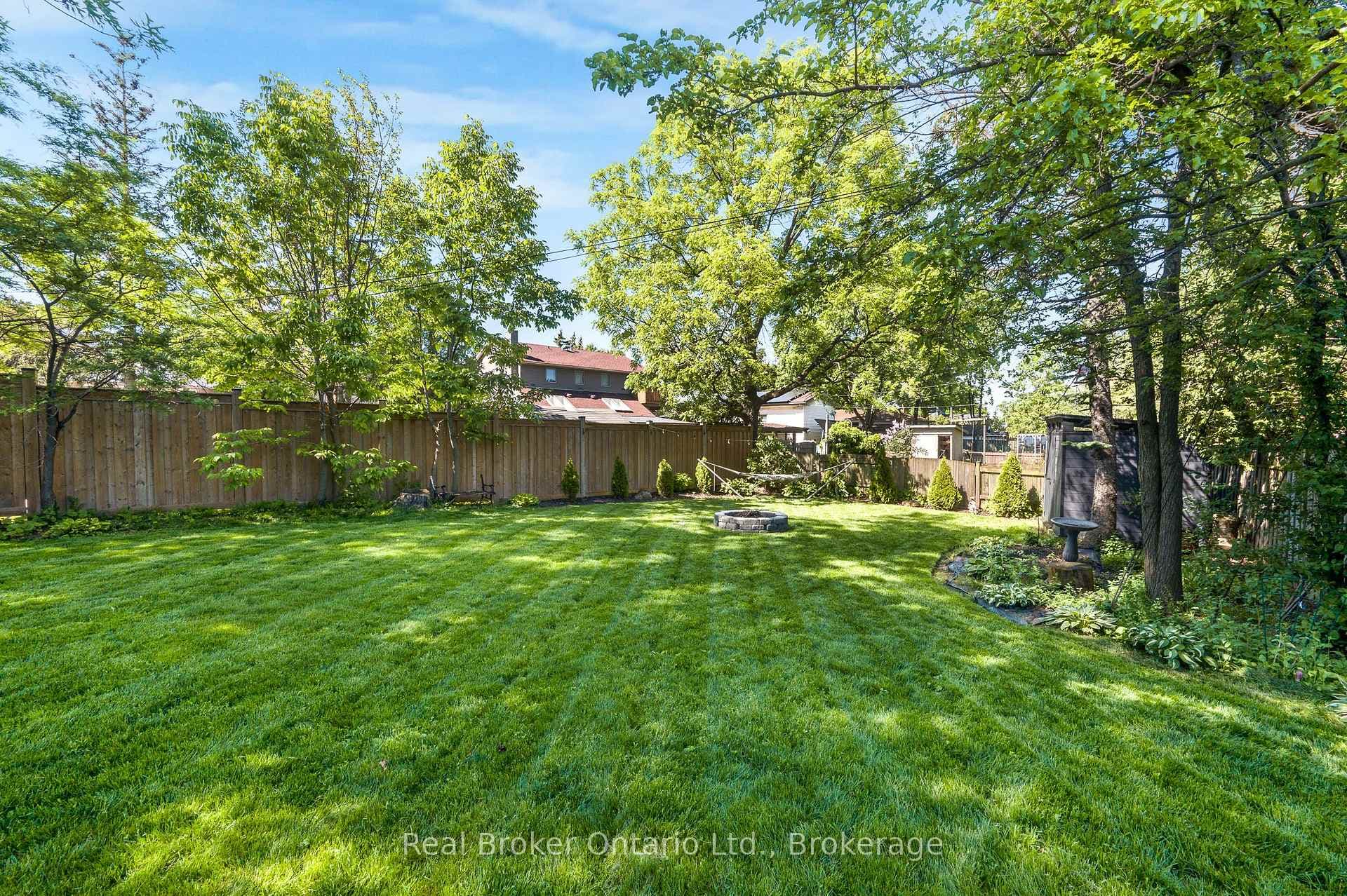 377 Duncombe Drive photo 33