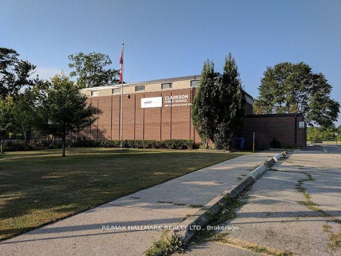 1575 Lakeshore Road Unit GR42 photo 21