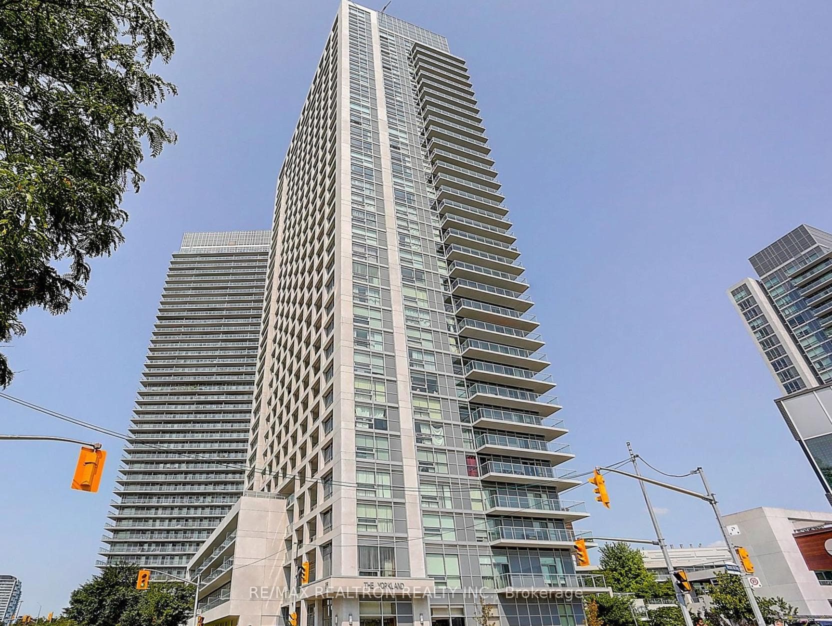 275 Yorkland Road Unit 510 photo 1