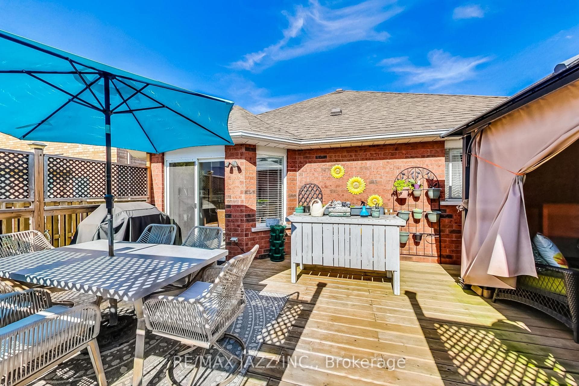 77 Bonathon Crescent photo 35