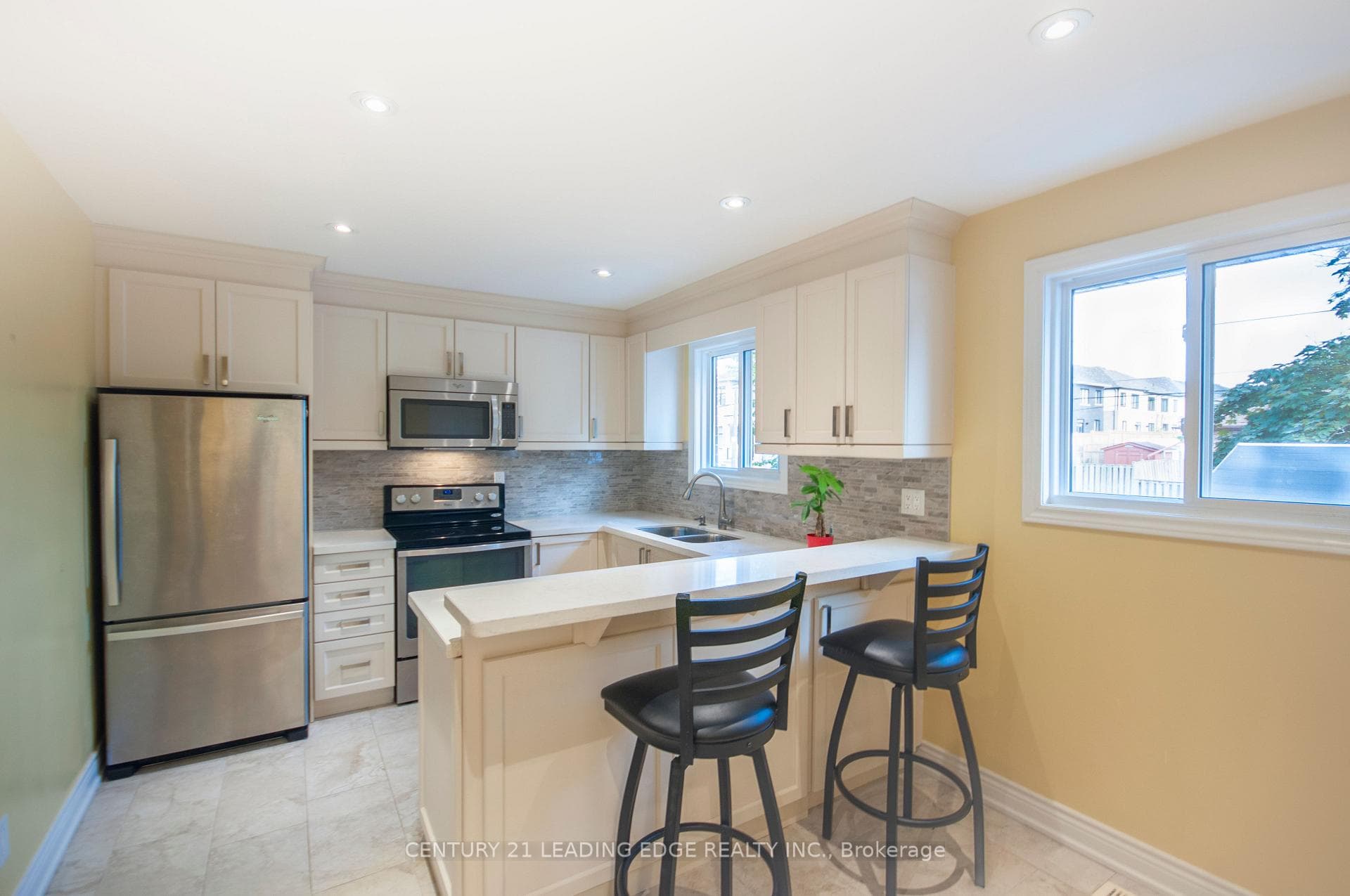 231 Linden Court photo 10