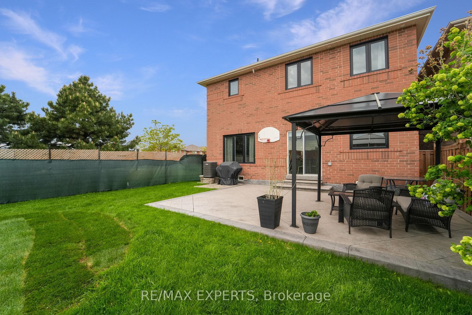 92 Stillman Drive photo 34